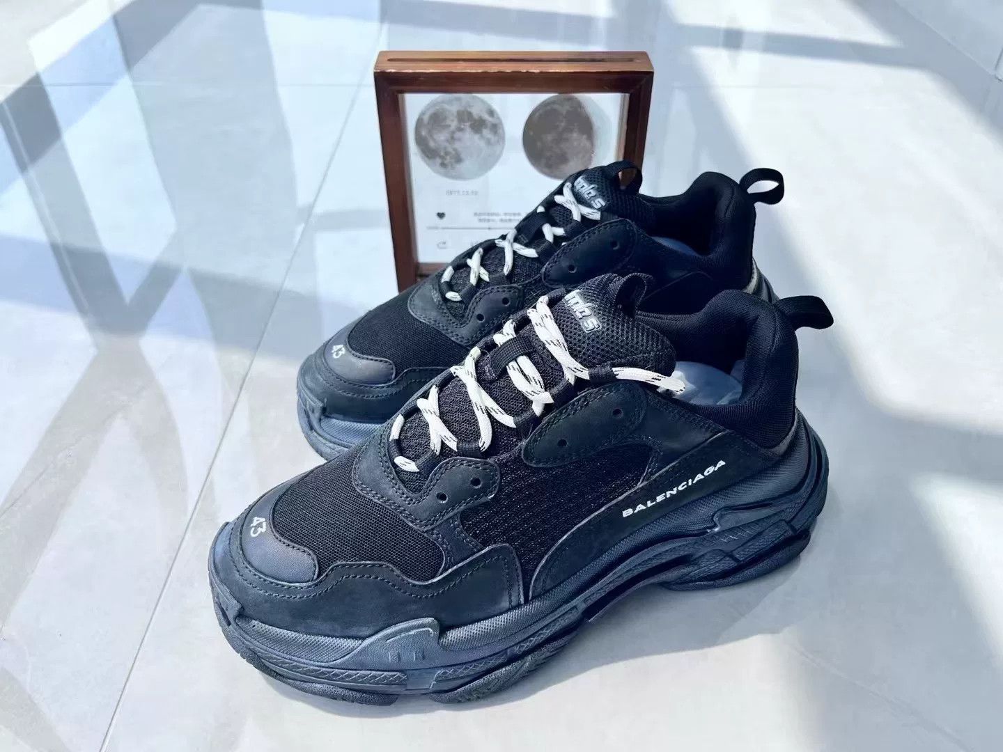 Balenciaga Balenciaga Black Lowtop Sneakers 10 Men Size US 10 / EU 43 - 1 Thumbnail