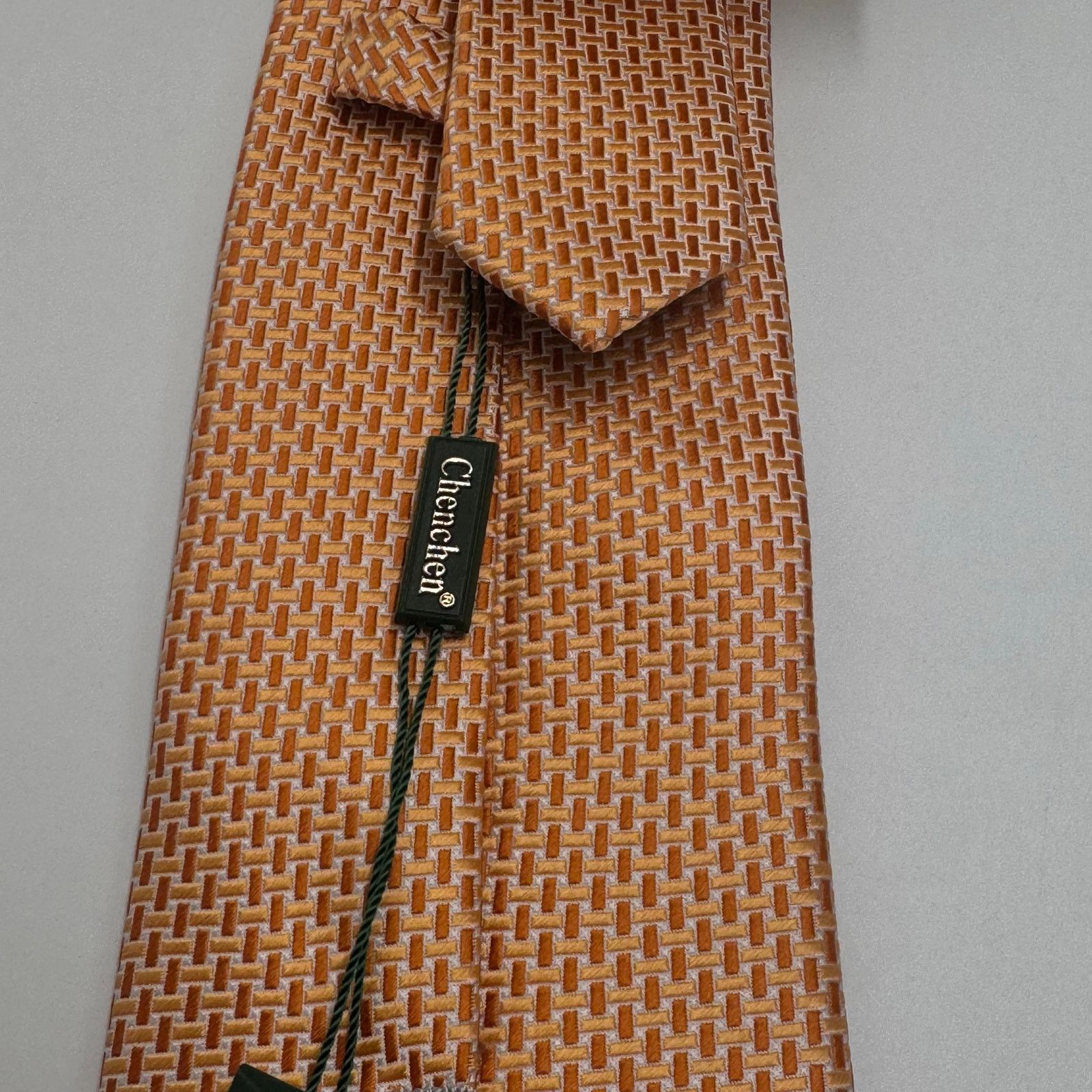 Other Chenchen NWT Silk Tie Gold Geometric Necktie Mens Designer Size ONE SIZE - 6 Thumbnail