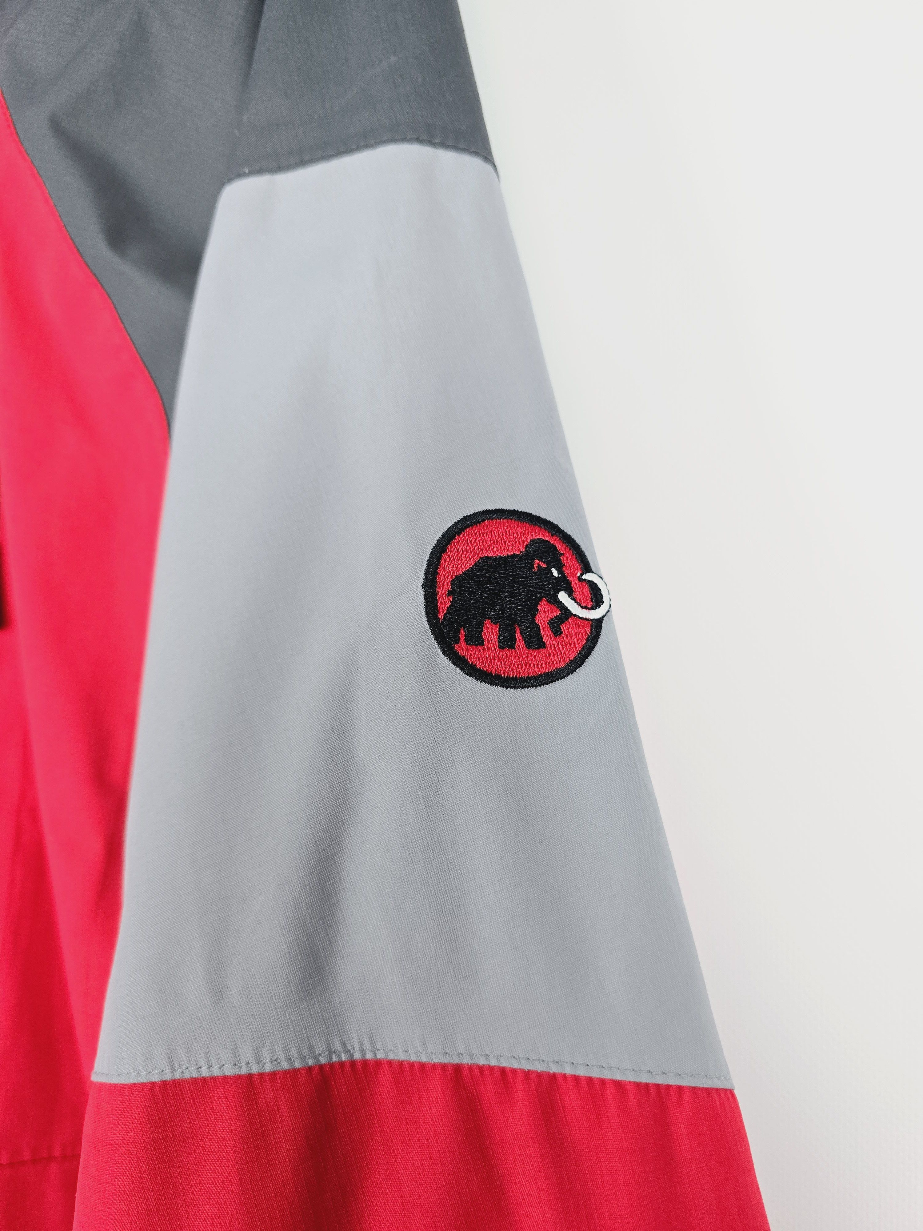 Mammut Mammut DryTech Waterproof Jacket Red Black Size L - Outdoor Size US L / EU 52-54 / 3 - 5 Thumbnail