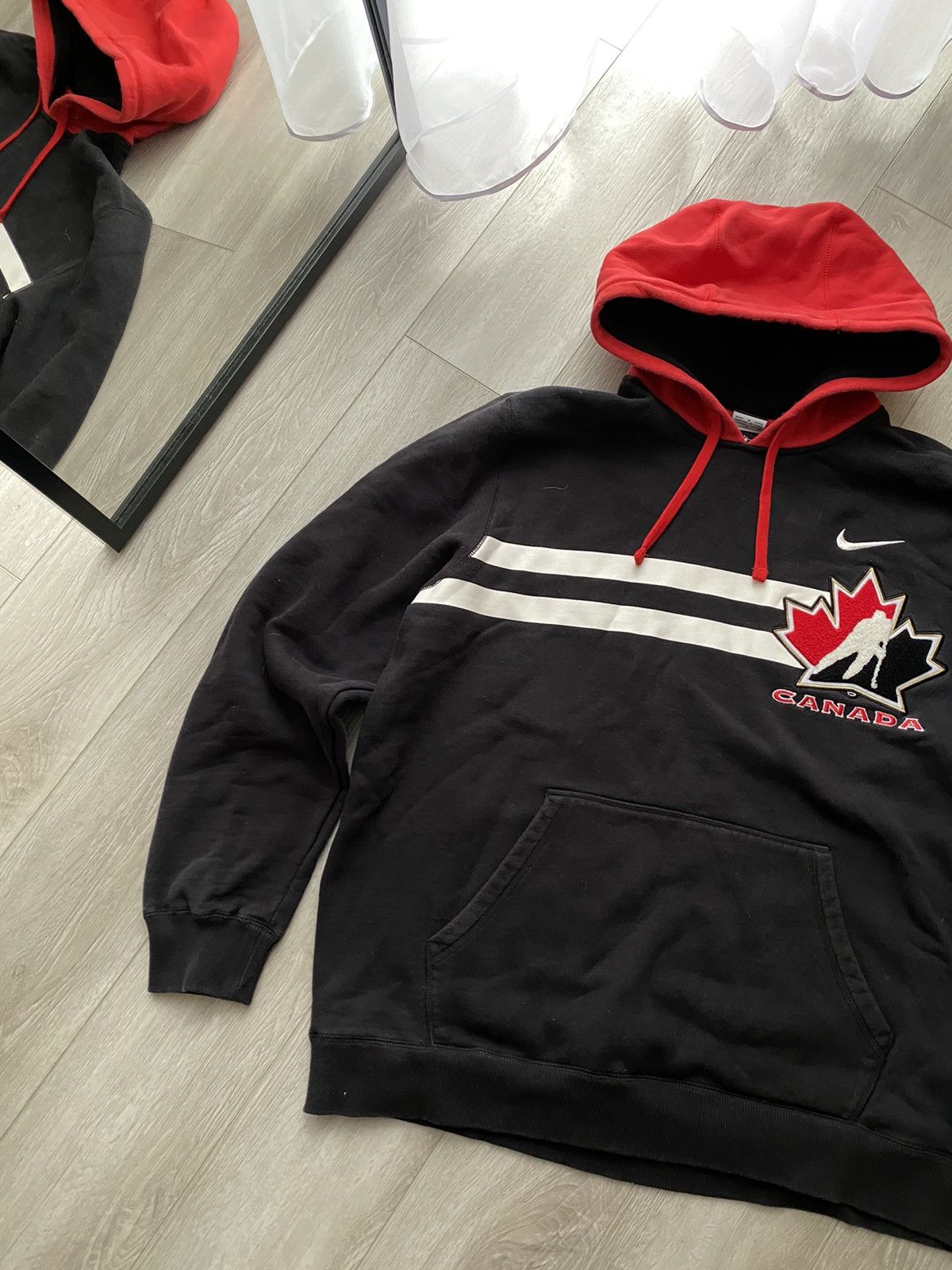Nike × Vintage Vintage y2k Nike Team Canada hockey Center swoosh hoodie Size US L / EU 52-54 / 3 - 3 Thumbnail
