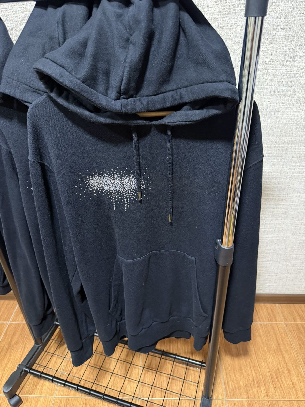 Palm Angels PALM ANGELS RHINESTONE SPRAYED HOODIE read the description Size US M / EU 48-50 / 2 - 5 Thumbnail