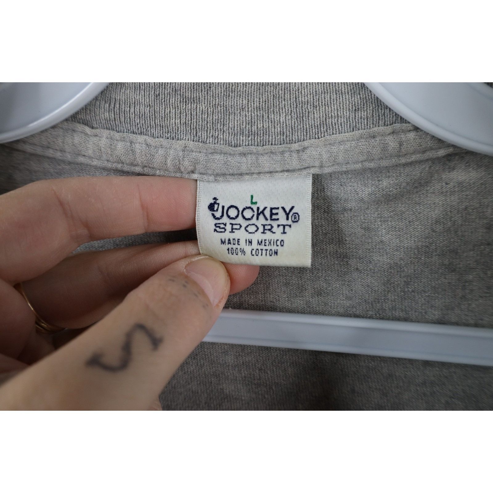Jockey × Vintage Vintage 90s Streetwear Distressed Blank Pocket T-Shirt Size US L / EU 52-54 / 3 - 9 Thumbnail