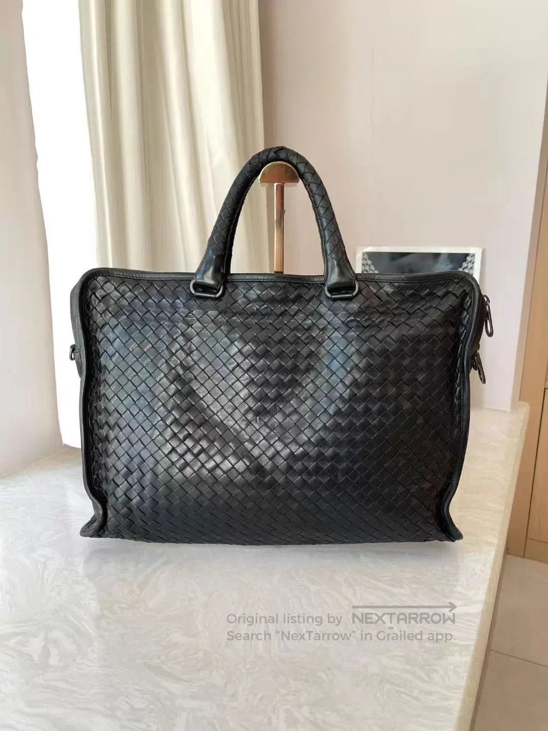 Bottega Veneta Woven Black Leather Tote Bag. Size ONE SIZE - 1 Thumbnail