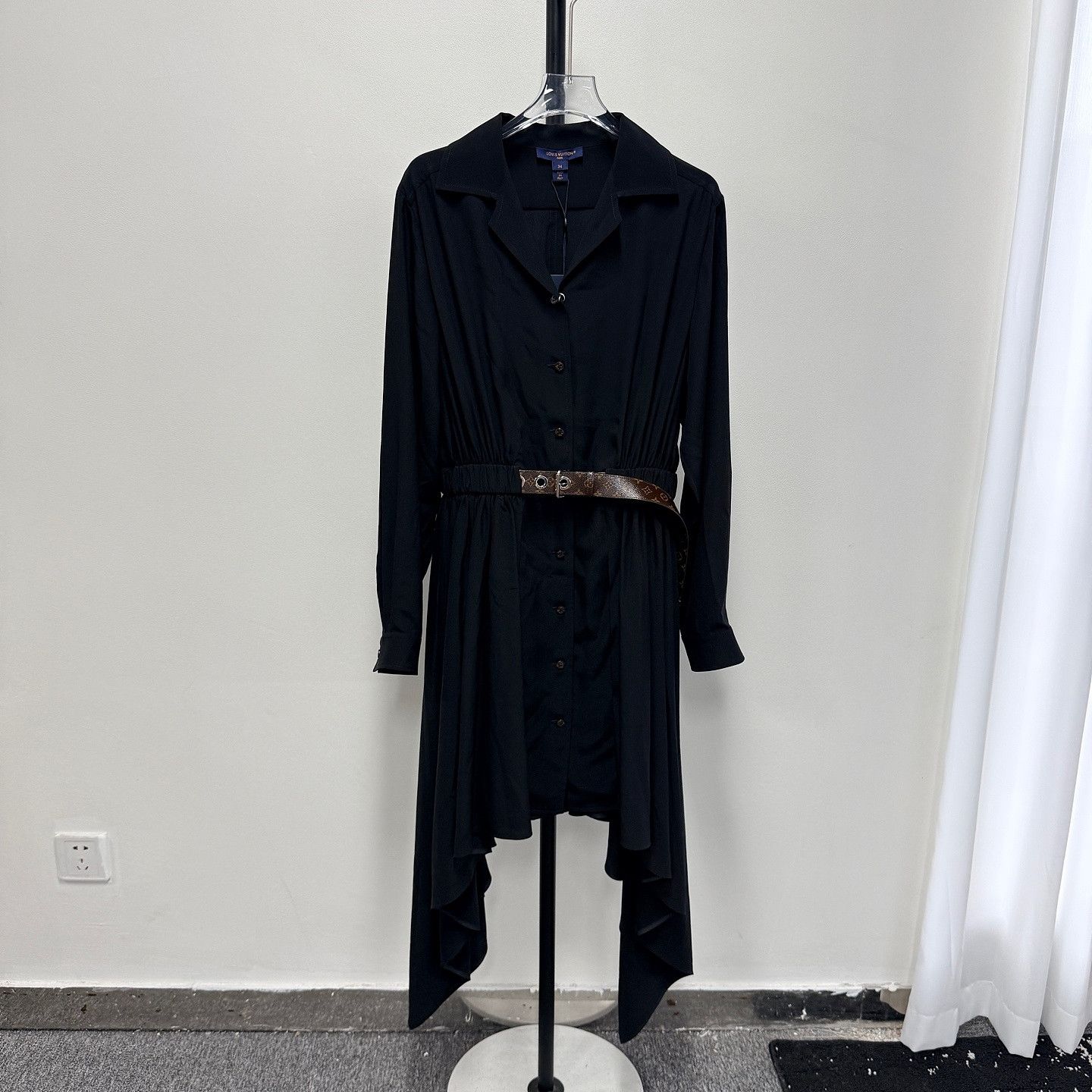 Louis Vuitton Louis Vuitton Silk Shirt Midi Dress Size 34 Size XS / US 0-2 / IT 36-38 - 1 Thumbnail