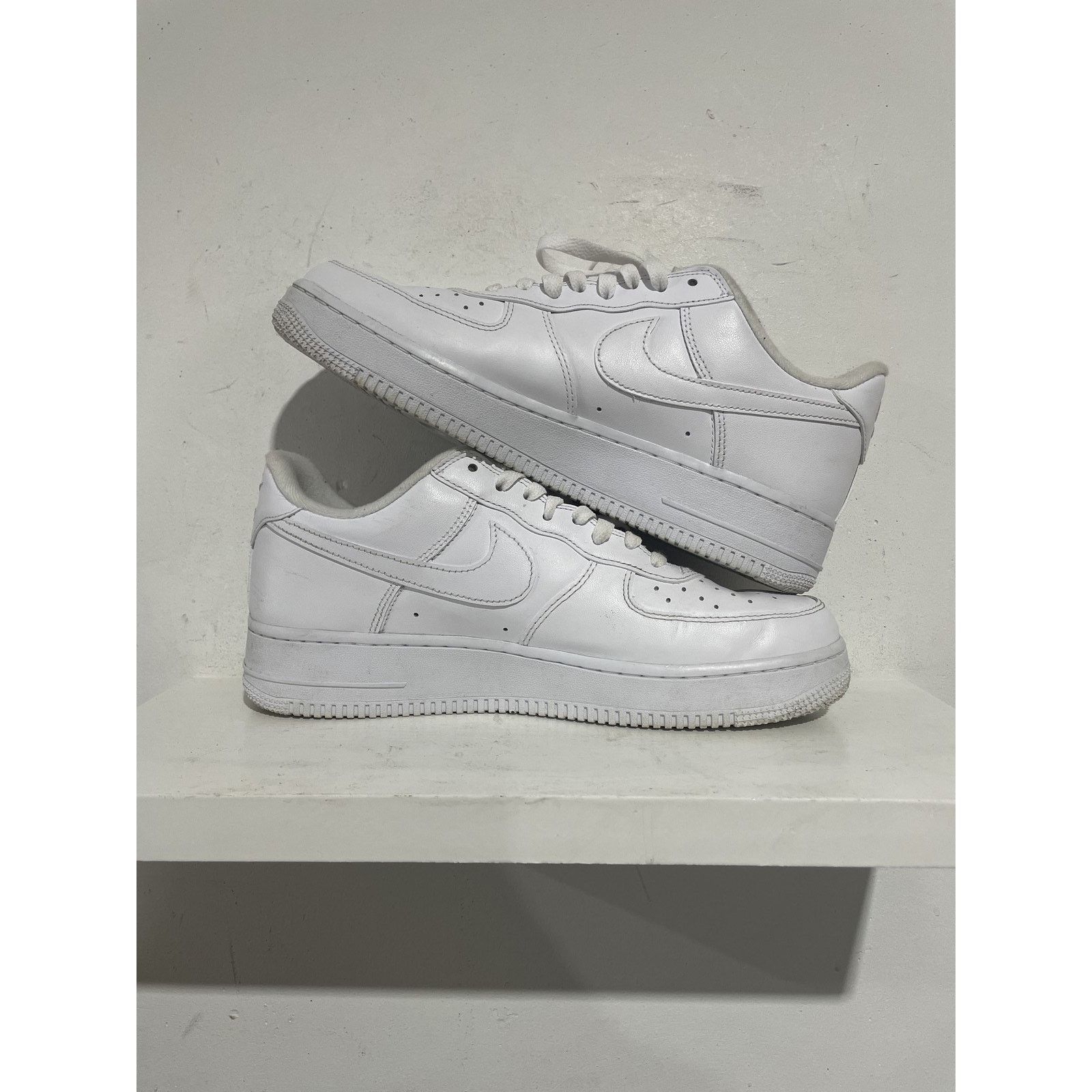 Nike NIKE AIR FORCE 1 LOW SUPREME WHITE SIZE 9.5 PREOWNED Size US 9.5 / EU 42-43 - 2 Thumbnail