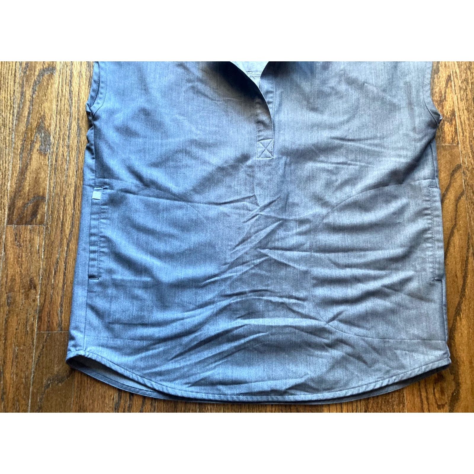 Vintage FIGS Rafaela Scrub Top Womens XXS Gray Oversized Technical Collection Unisex Size 2XS Gray Polyester Solid Medical Size XXS / US 00 / IT 34 - 2 Thumbnail
