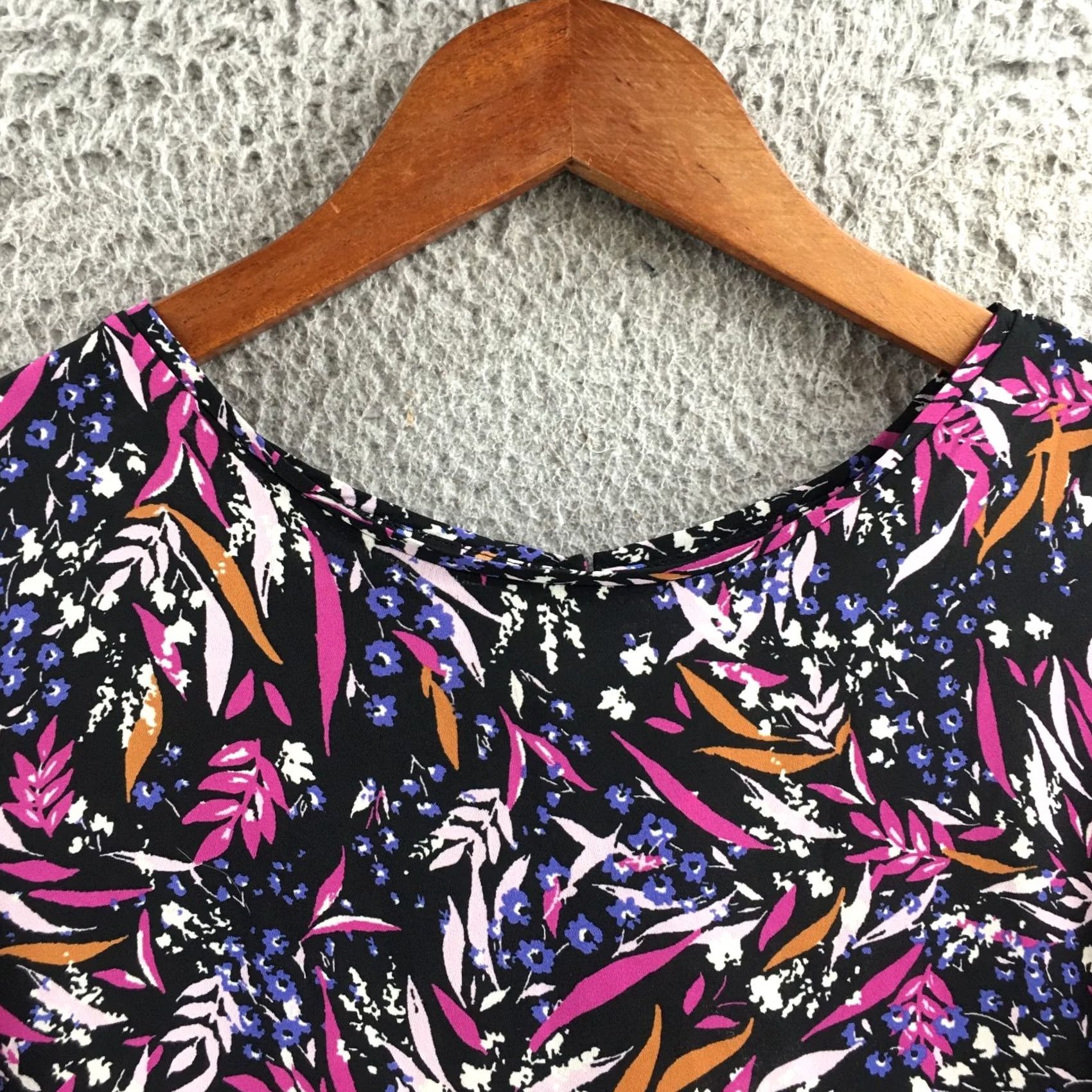 Ann Taylor Ann Taylor Factory Blouse Womens Medium Multicolor Short Sleeve Round Neck Top Shirt Size M / US 6-8 / IT 42-44 - 3 Thumbnail