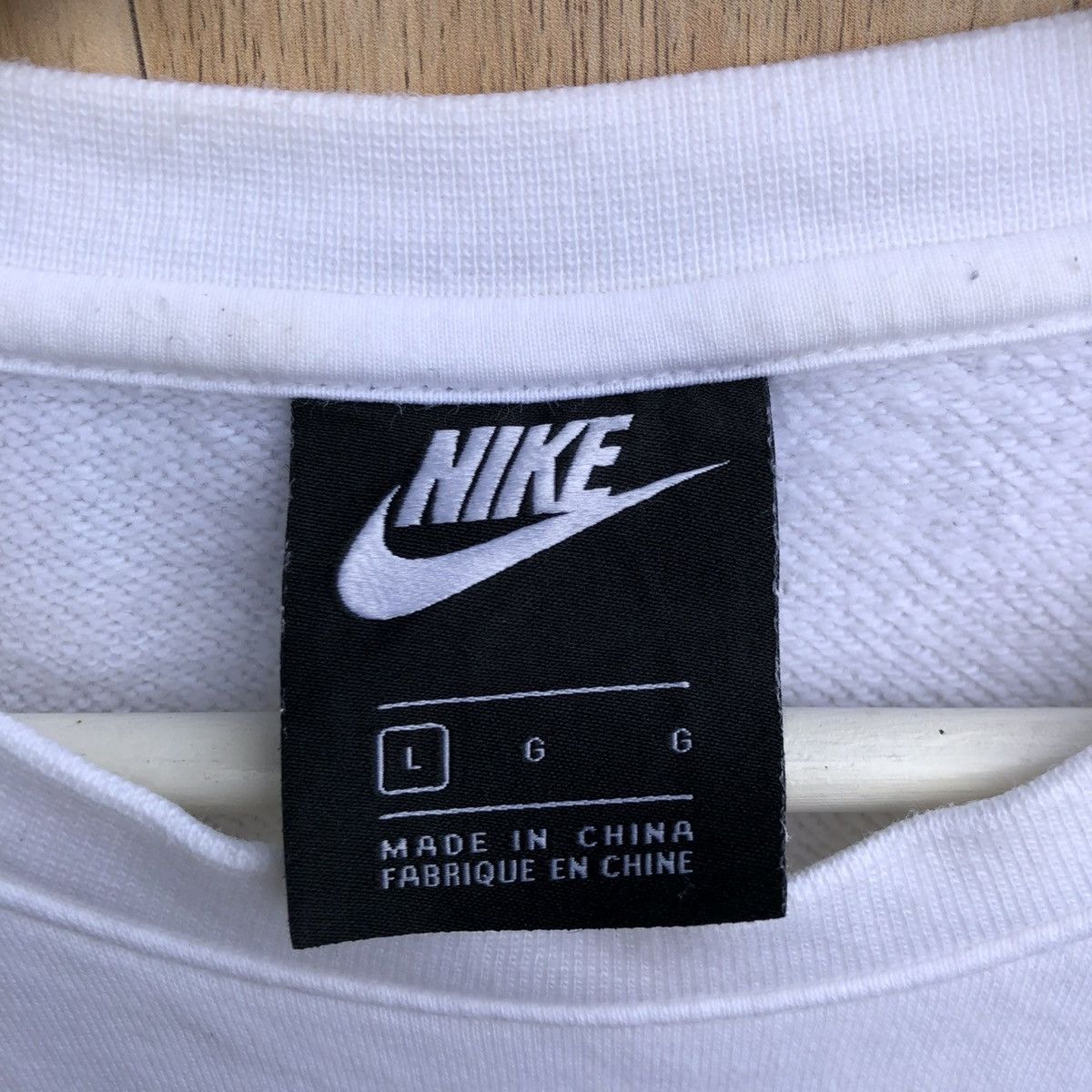Nike Vintage Nike Swoosh Sportswear Pullover Sweatshirt Size US L / EU 52-54 / 3 - 7 Thumbnail