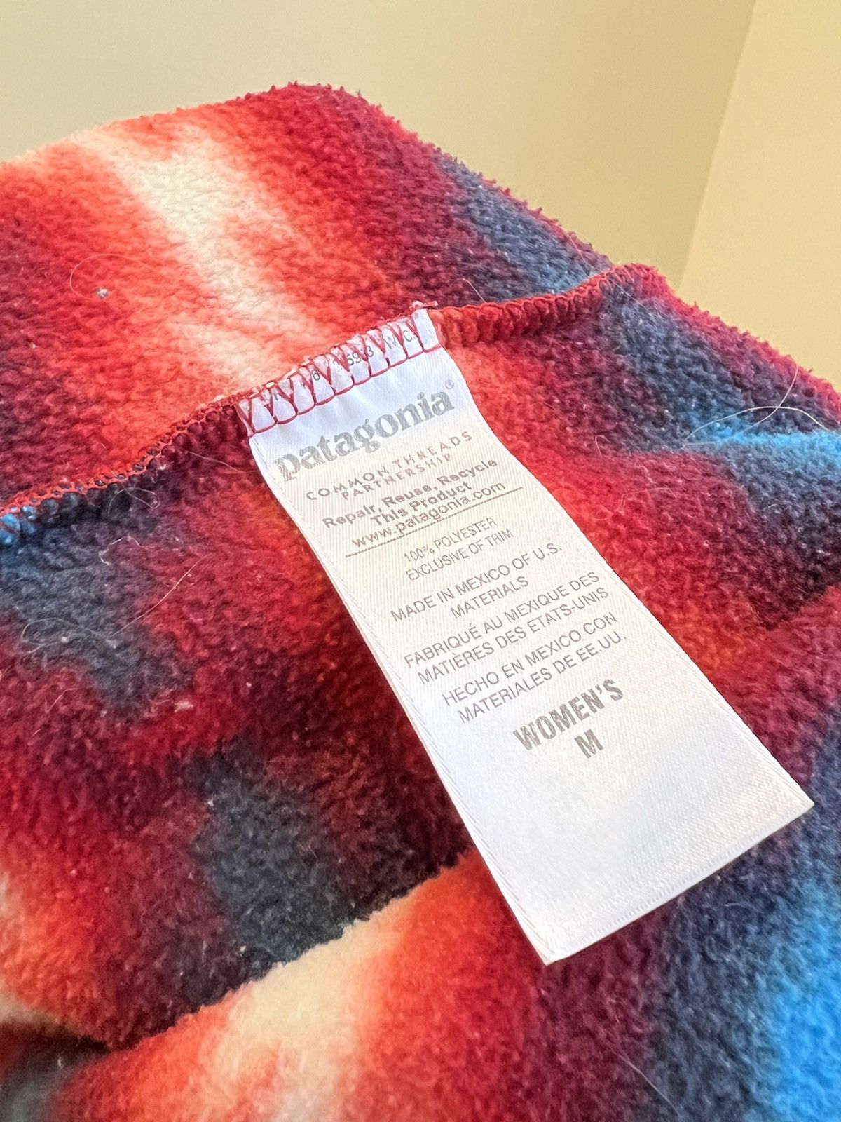 Patagonia Womens Patagonia synchilla pattern fleece jacket Size M / US 6-8 / IT 42-44 - 4 Thumbnail