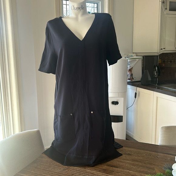 By Malene Birger BY MALENE BIRGER V neck black short sleeve shift dress Size L / US 10 / IT 46 - 1 Thumbnail