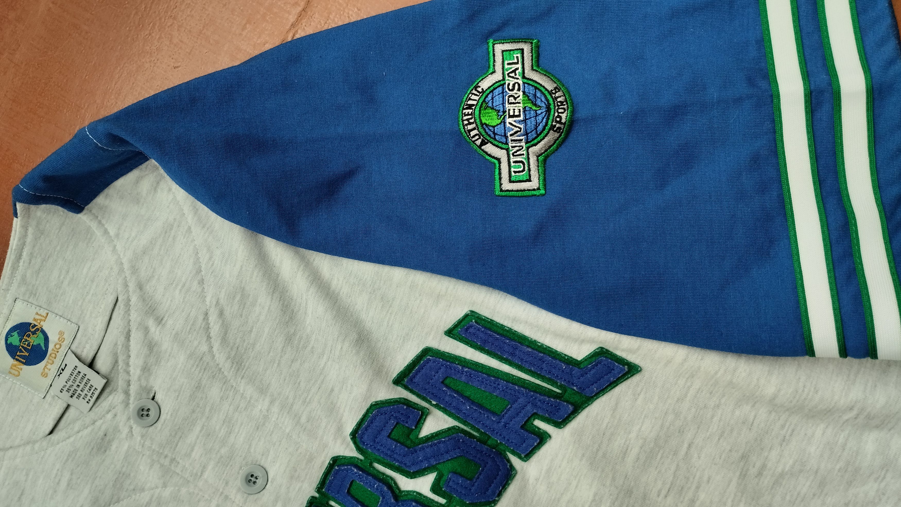 Universal Studios × Vintage Vintage Y2K 90s Universal Studios Jersey Shirt Size US XL / EU 56 / 4 - 2 Thumbnail