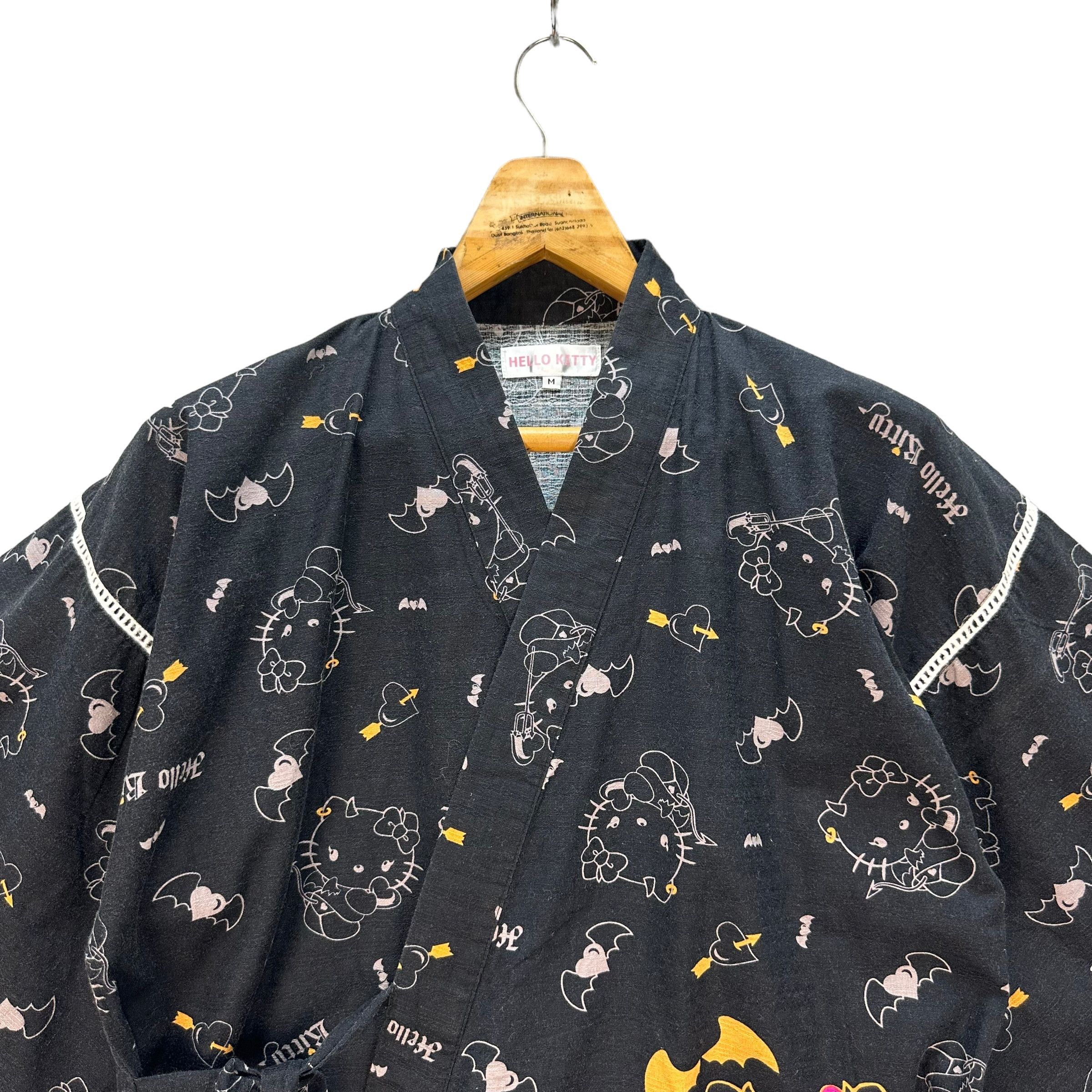 Japanese Brand HELLO KITTY BIG LOGO FULLPRINT BLACK KIMONO #8807-028 Size US M / EU 48-50 / 2 - 4 Thumbnail