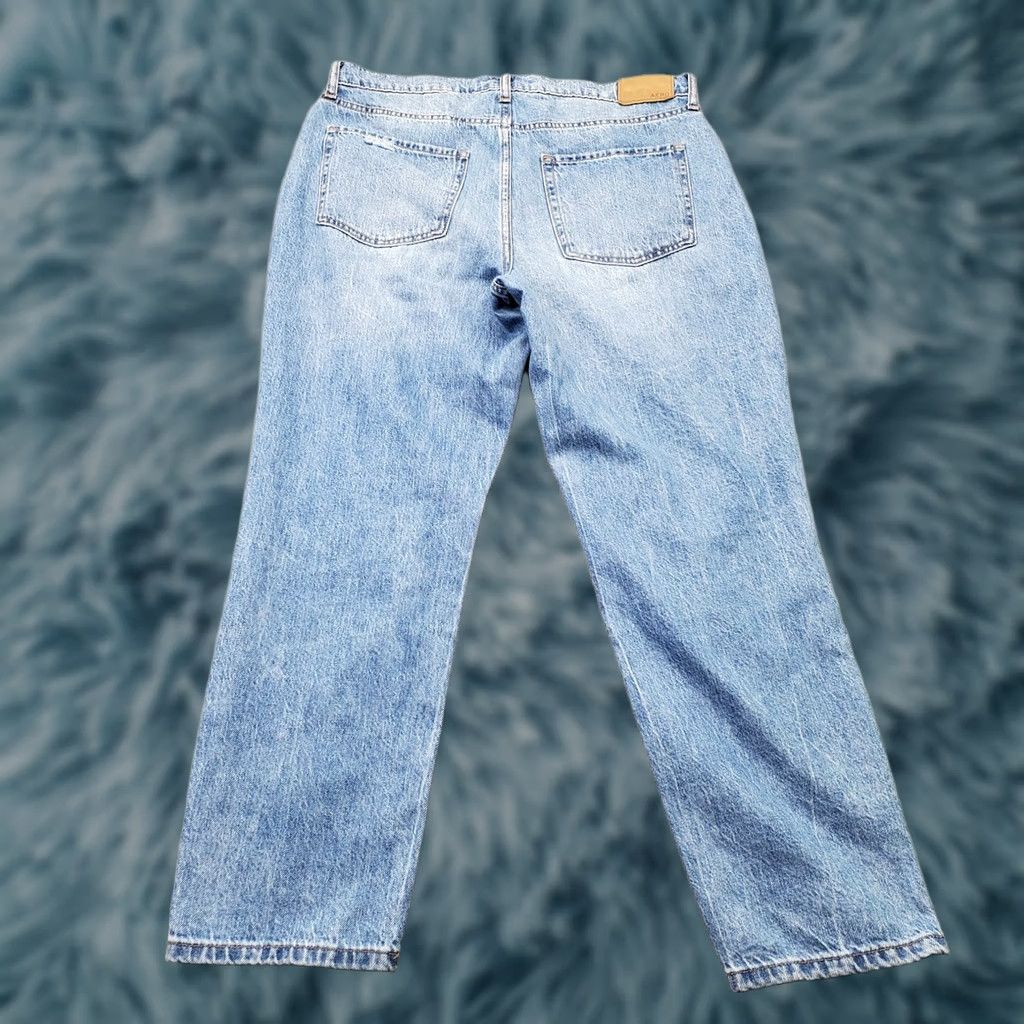 Vintage Aéropostale Womens 12 Blue Denim Distressed Flat Front Mom Jeans Size 34" / US 12 / IT 48 - 1 Thumbnail