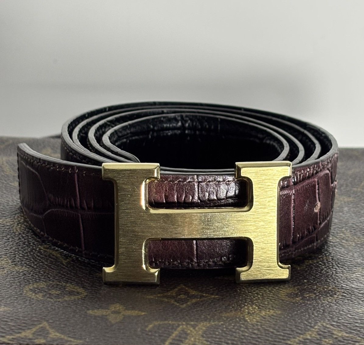Hermes 18K Gold Buckle Crocodile Reversible Leather belt