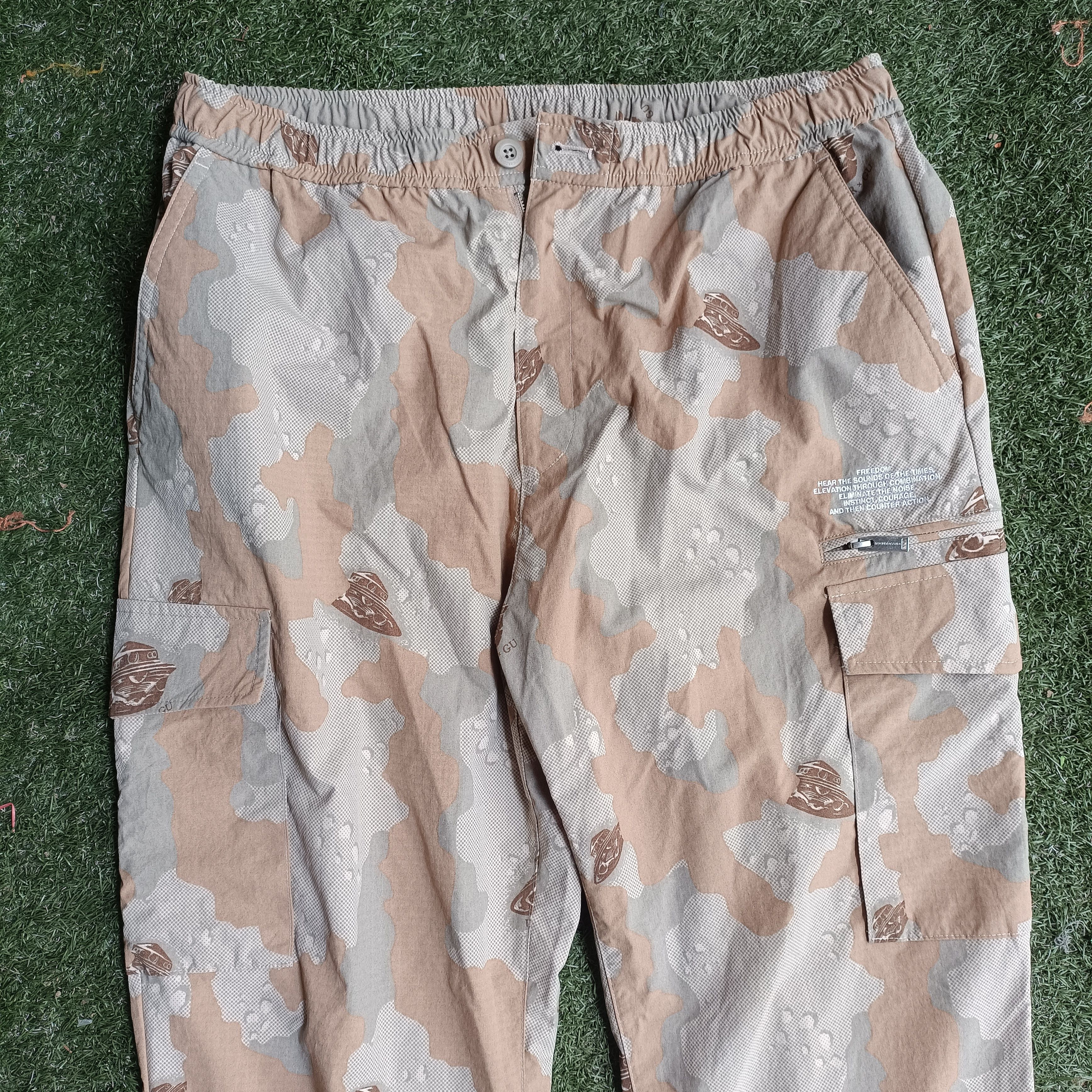 GU × Undercover Gu x Undercover Wide Ufo Cargo Pants Freedom Size US 34 / EU 50 - 4 Thumbnail
