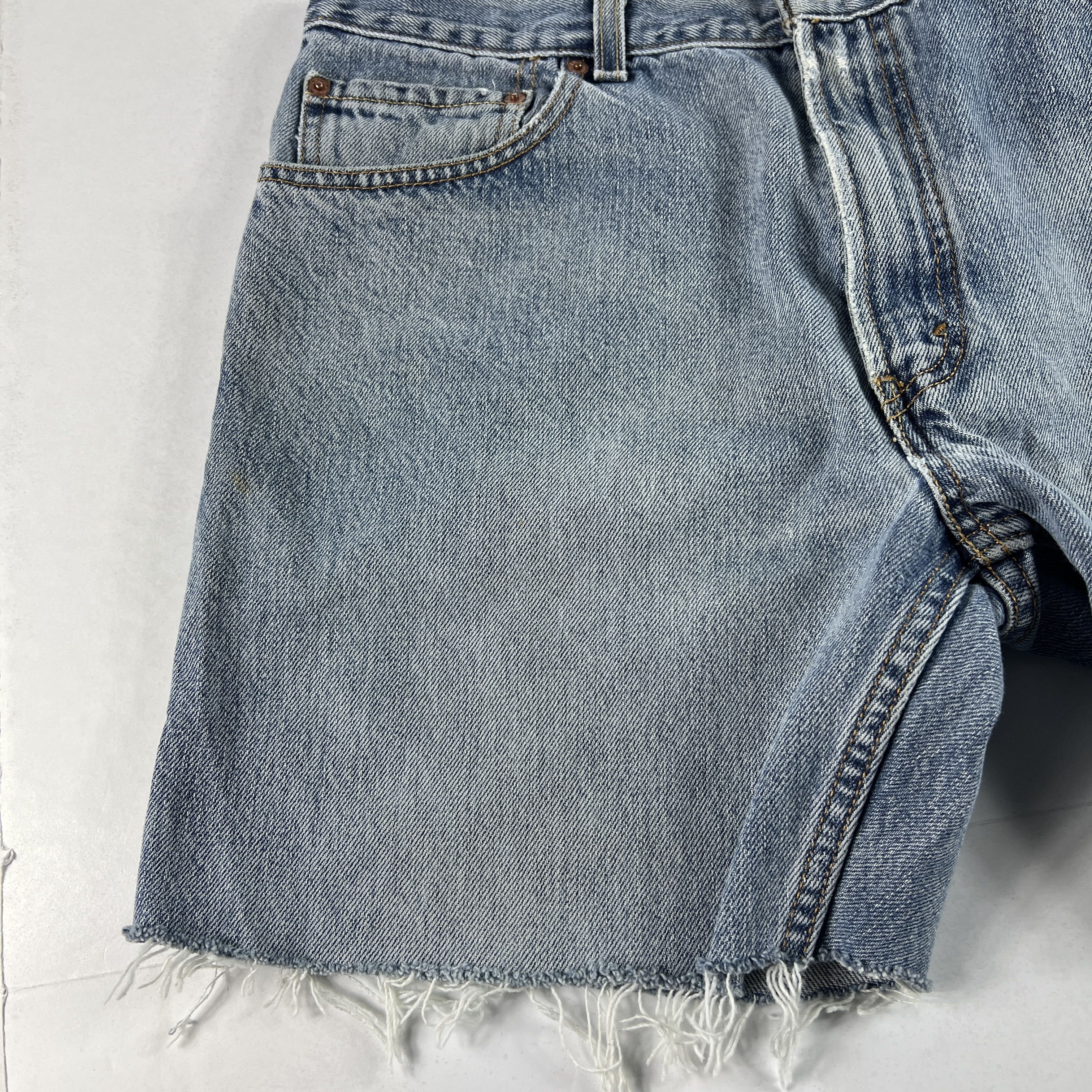 Levi's × Vintage Y2K Levi's Jean Shorts 505 Faded Cut Off Cotton Denim Jorts Size US 35 - 3 Thumbnail