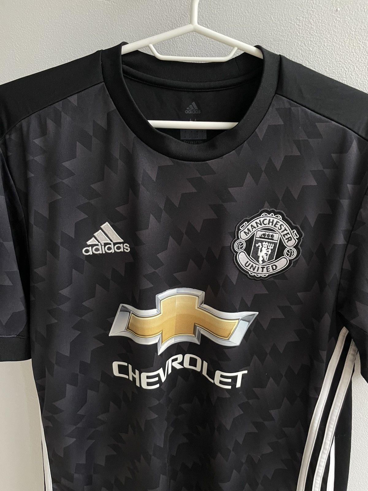 Vintage Manchester United 2017 2018 Soccer Football Jersey Shirt Size US M / EU 48-50 / 2 - 6 Thumbnail
