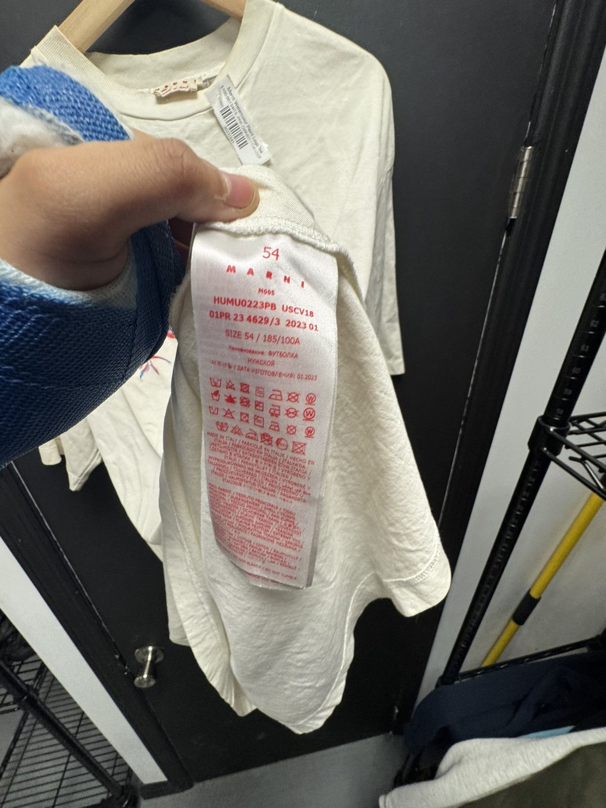 Marni Marni Watercolor Paint Logo Tee Size US L / EU 52-54 / 3 - 5 Thumbnail