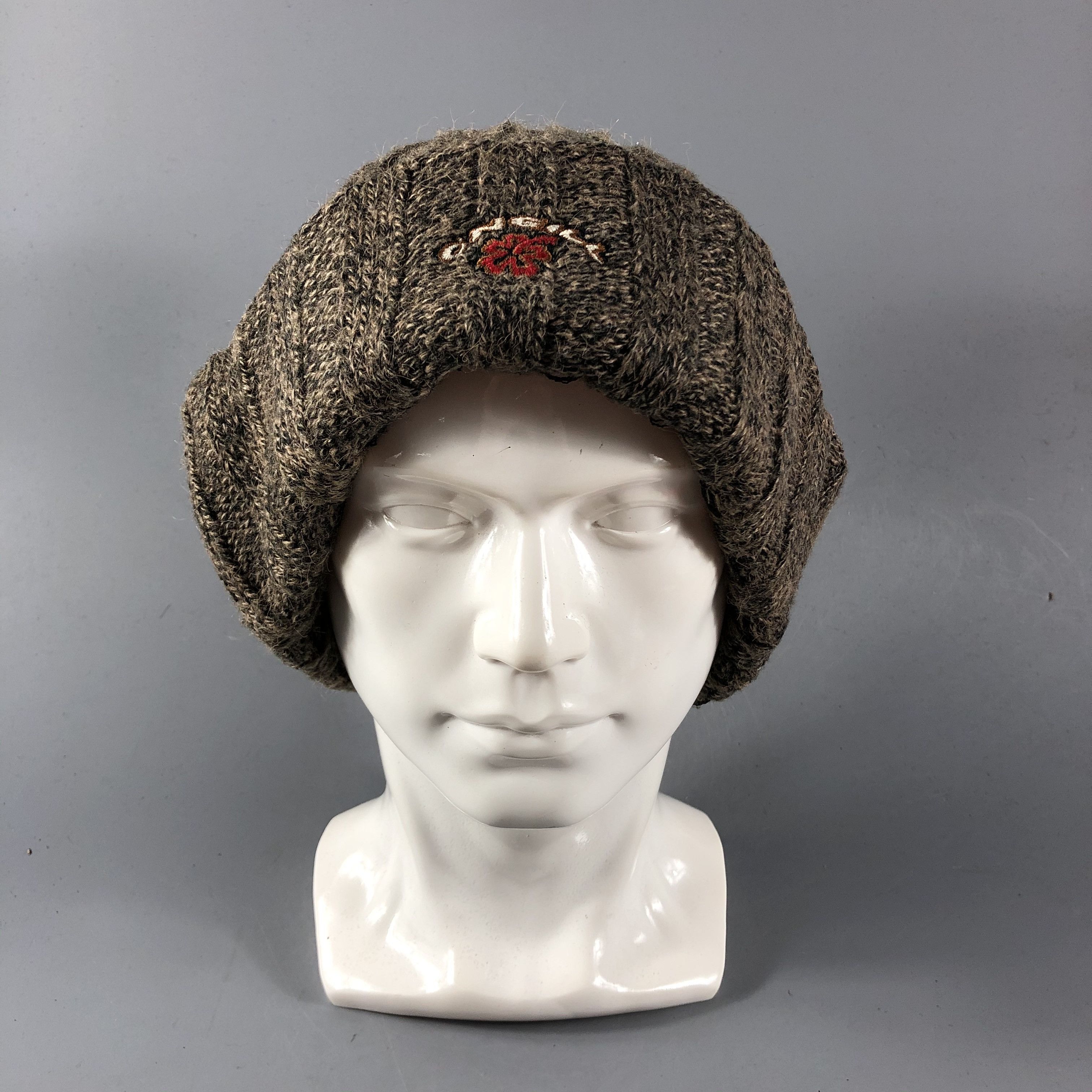 O'Neill Oniell Brown Knit Beanie Snowcap Snow Hat B613 Size ONE SIZE - 1 Thumbnail