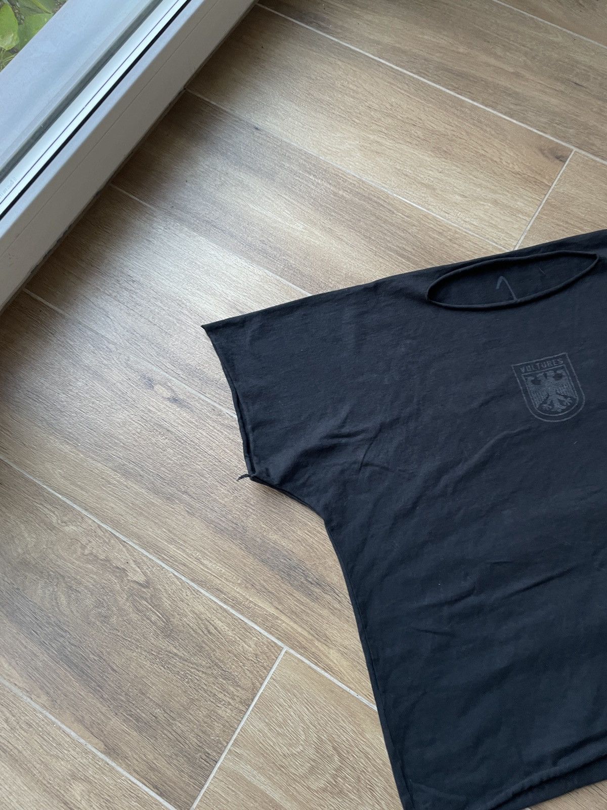 Yeezy Vintage Yeezy Vultures T-Shirt Yzy Japanese Avant Garde Y2K Size US M / EU 48-50 / 2 - 7 Thumbnail