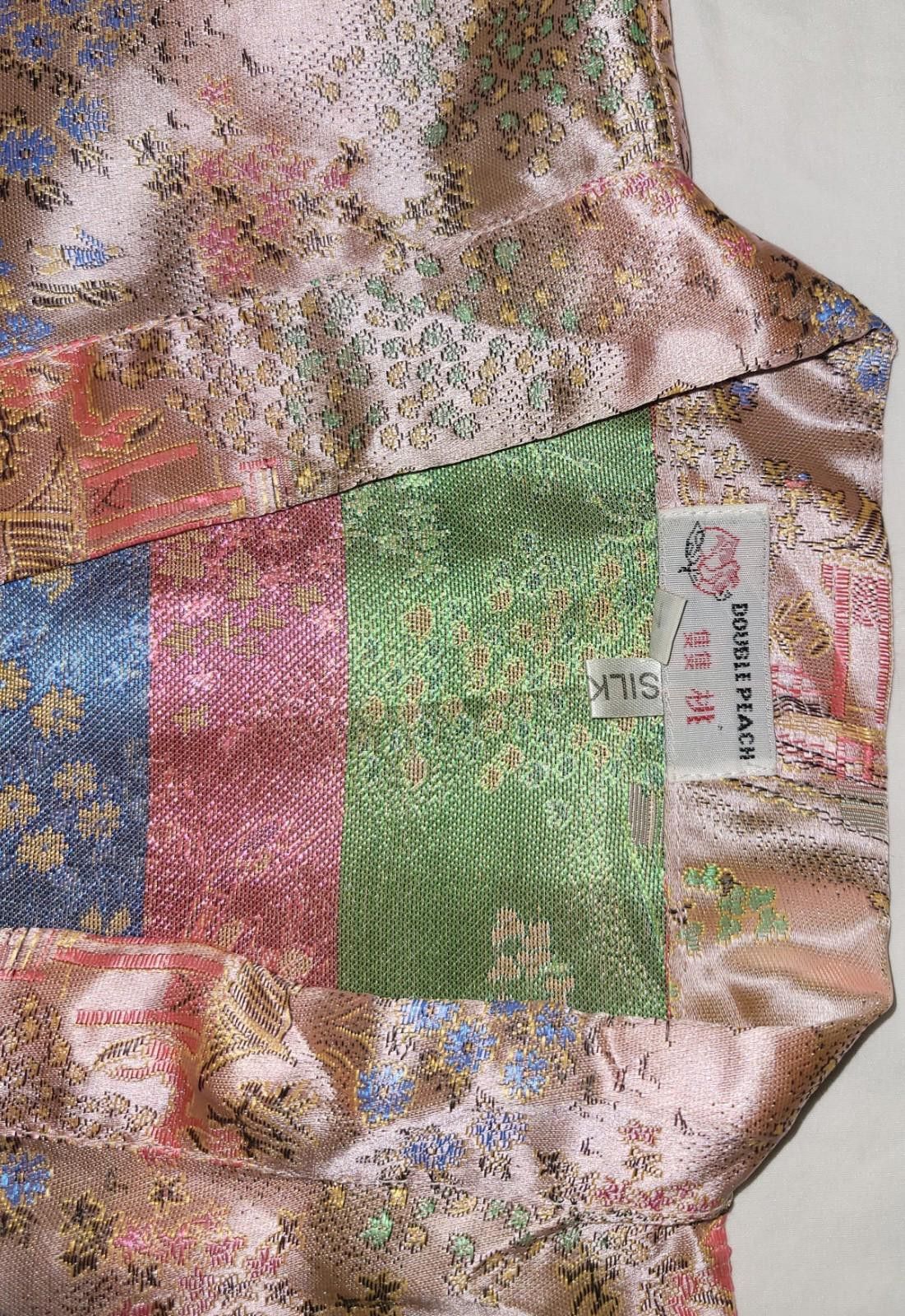 Designer Double Peach size small pink embroidered robe 100% silk Size ONE SIZE - 4 Thumbnail