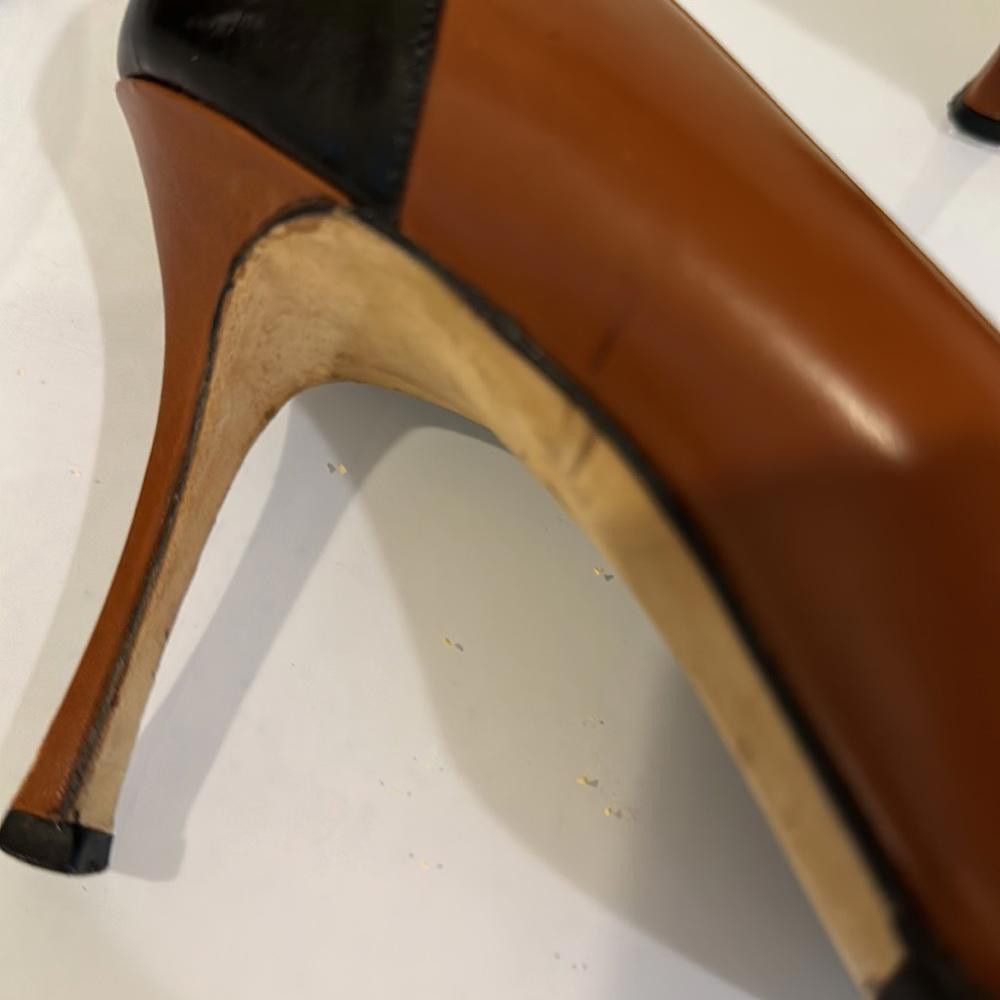 Manolo Blahnik Manolo Blahnik Black and Brown Leather Geometric Pumps 39.5 Size US 8.5 / IT 38.5 - 9 Thumbnail