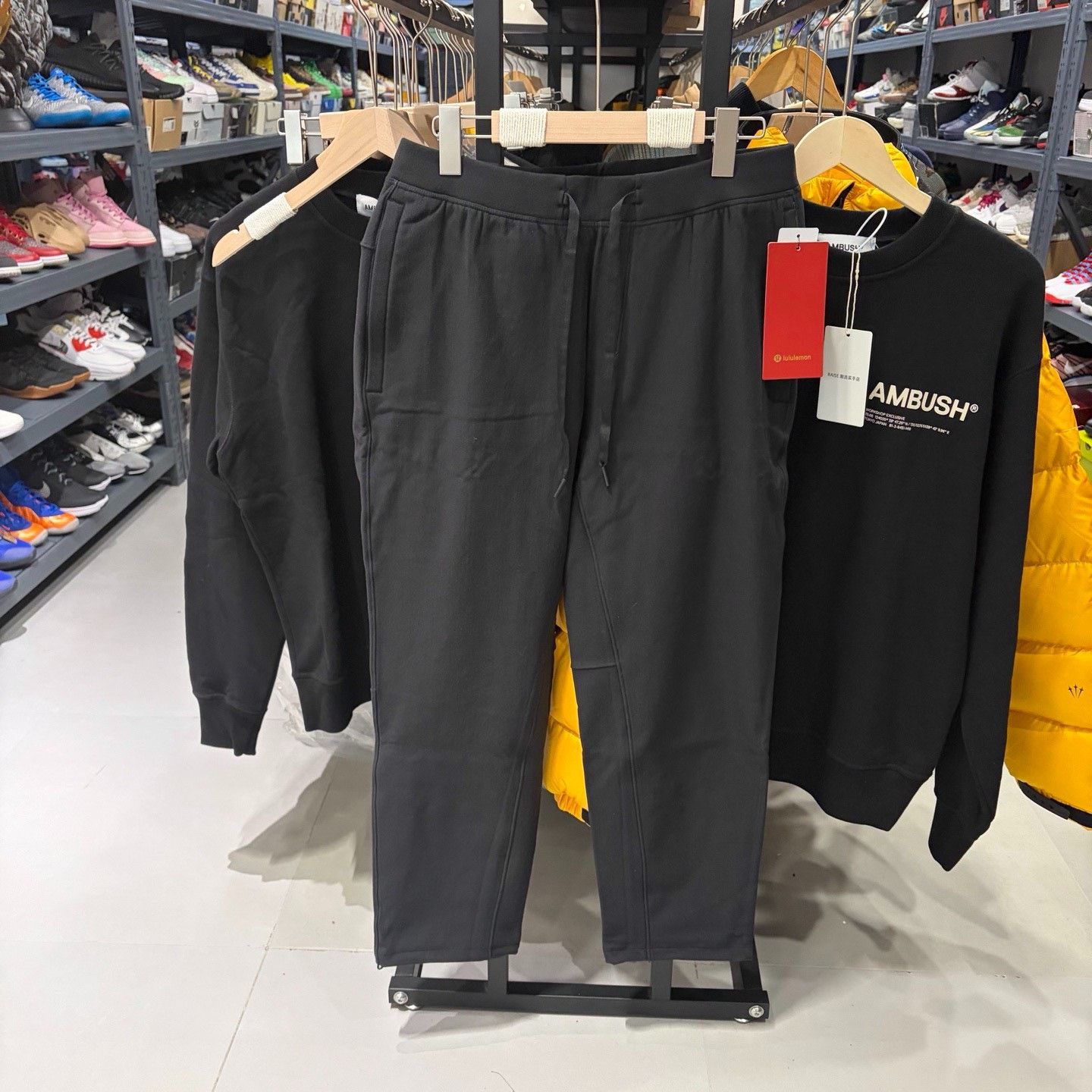 Lululemon Lululemon Sweatpants 32 Men Size US 32 / EU 48 - 1 Thumbnail