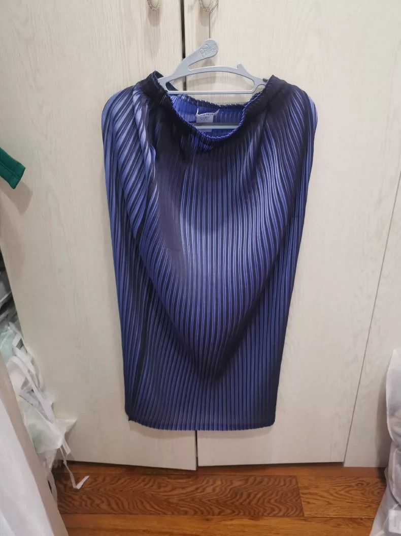 Other Issey Miyake size:3 Blue pleated skirt Size 31" - 1 Thumbnail
