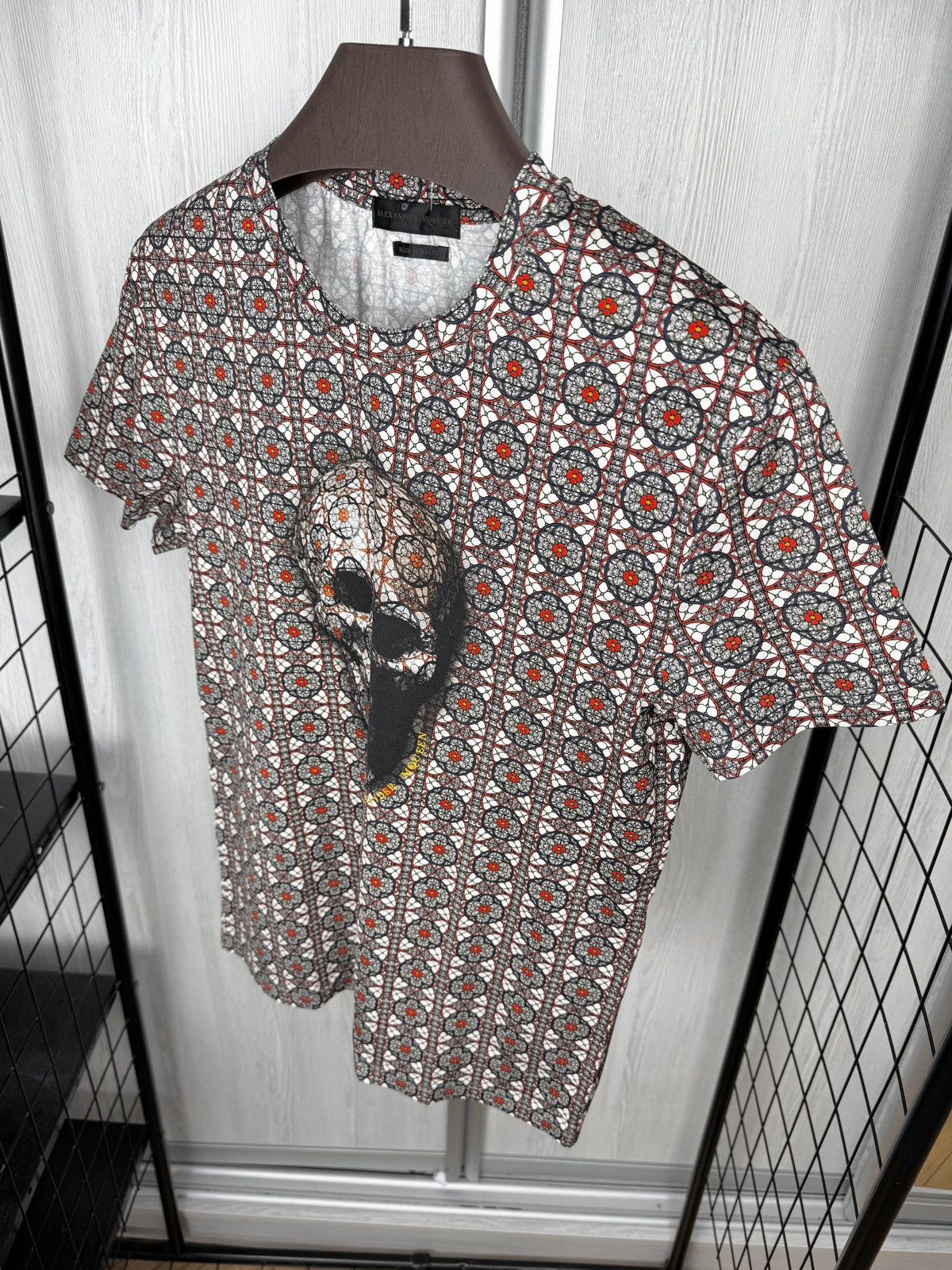 Alexander McQueen Alexander McQueen Rare Skull & Floral Graphic Design T-Shirt Size US M / EU 48-50 / 2 - 7 Thumbnail
