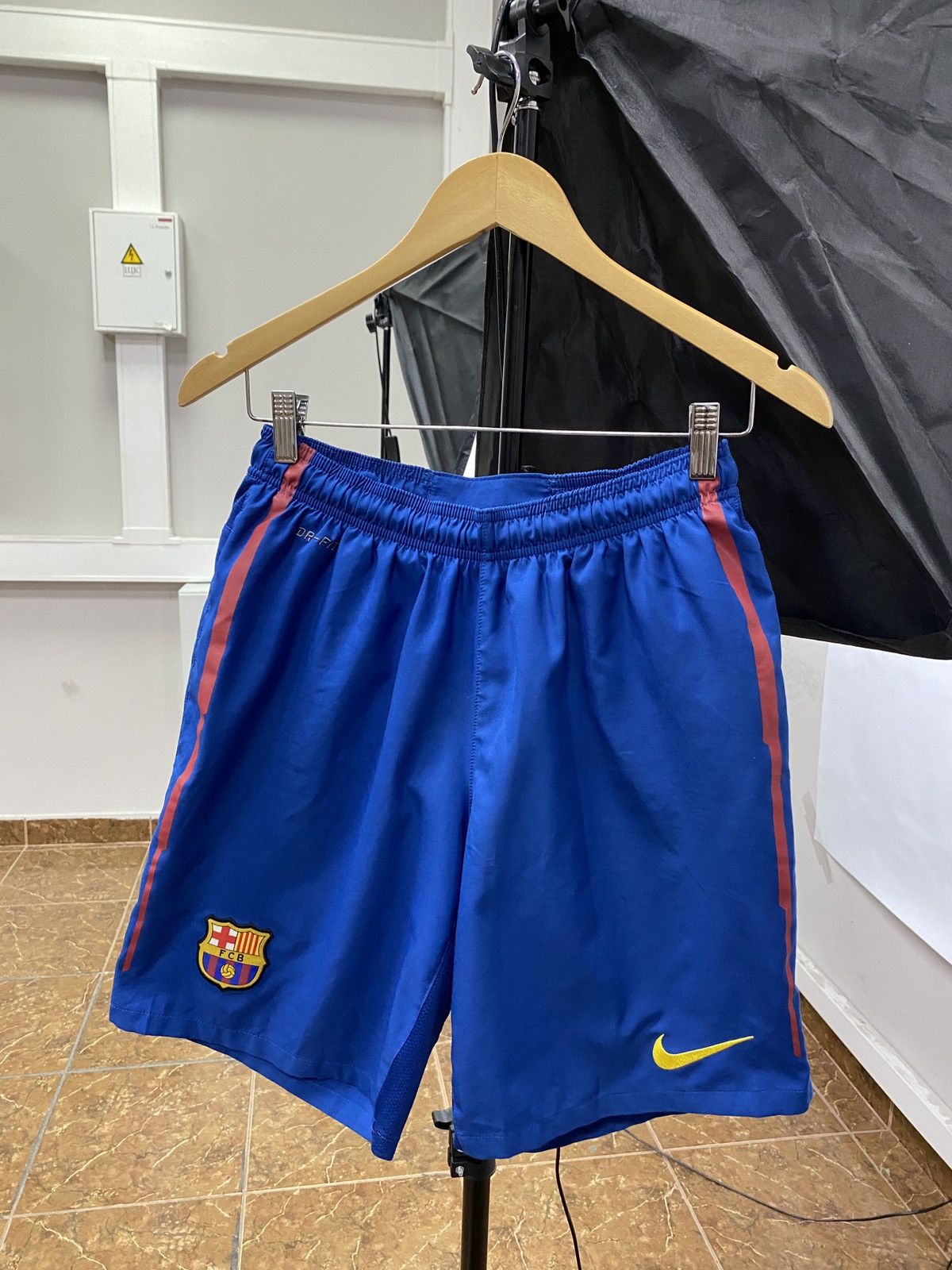 Nike Y2K F. C. Barcelona Nike Soccer Shorts Blokecore Rare Retro Size US 32 / EU 48 - 1 Thumbnail