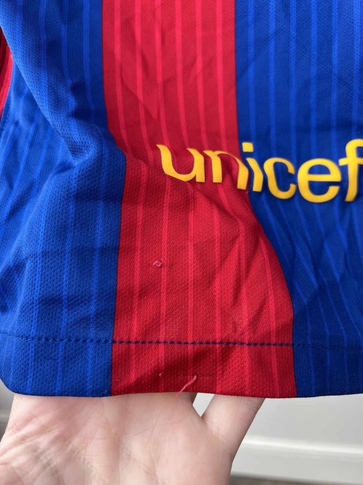 Nike Vintage Barcelona Kids 16/17 Home Jersey Size US XXS / EU 40 - 12 Thumbnail
