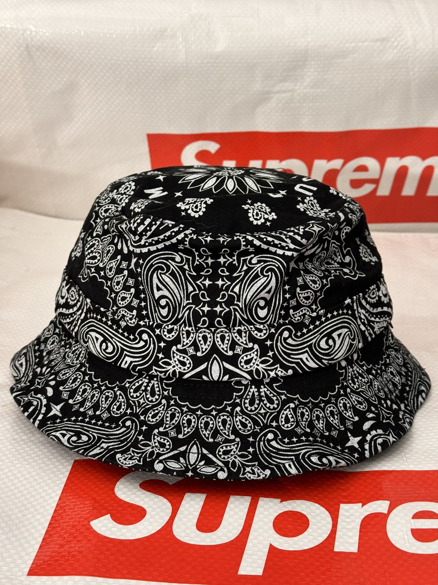 Supreme Bandana Crusher Black small/medium