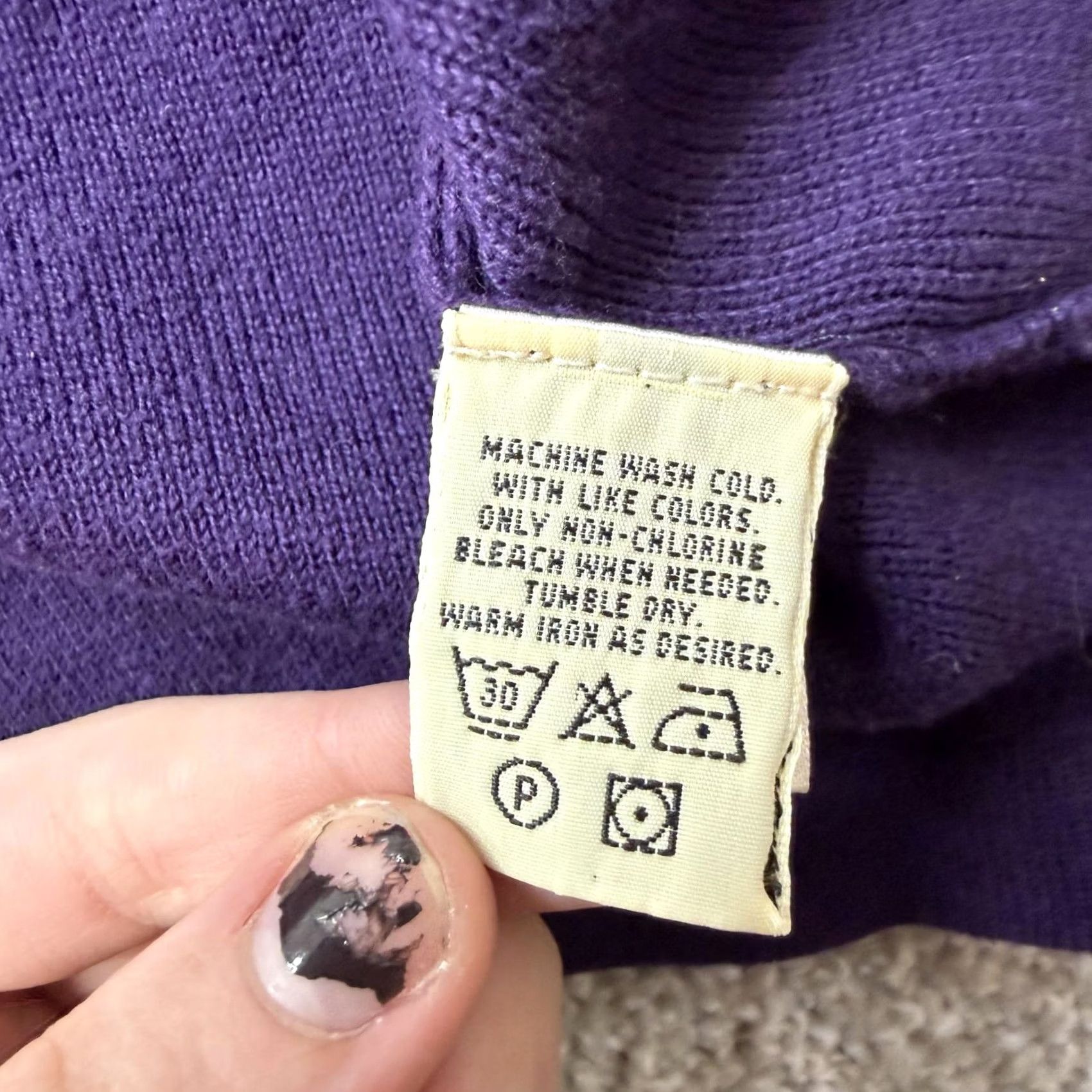 Eddie Bauer VINTAGE Eddie Bauer Sweater Womens Medium Purple Crew Neck Pocket Tight-Knit Size M / US 6-8 / IT 42-44 - 3 Thumbnail