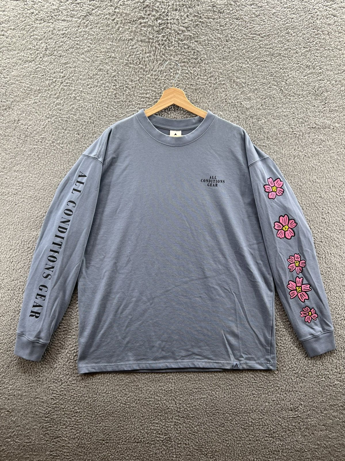 Nike ACG Nike ACG Floral Long Sleeve T-shirt Ashen Slate DQ4958-493 Size US L / EU 52-54 / 3 - 1 Thumbnail
