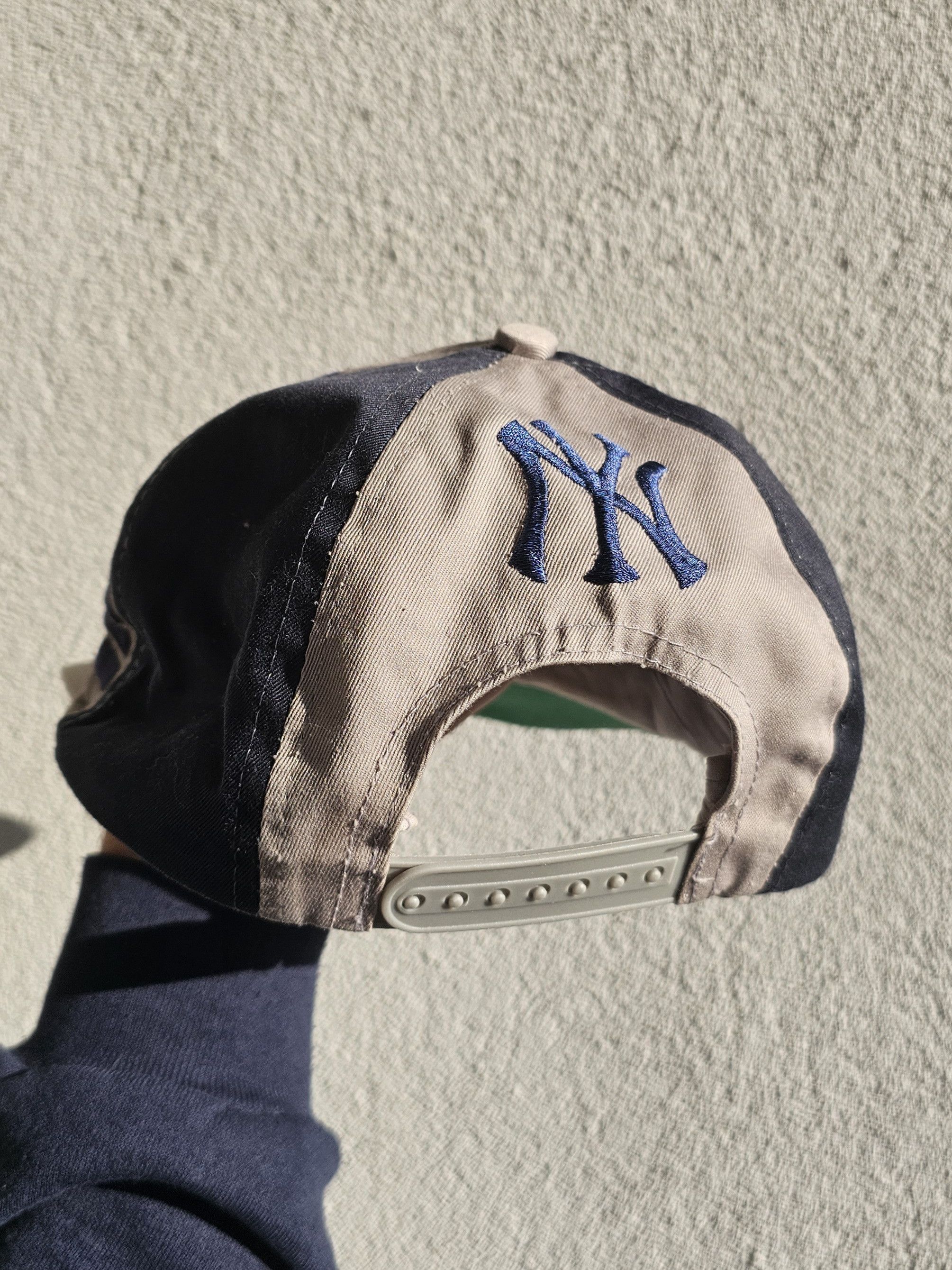 New York Yankees NY Yankees Vintage Big Logo Hat Size ONE SIZE - 5 Thumbnail