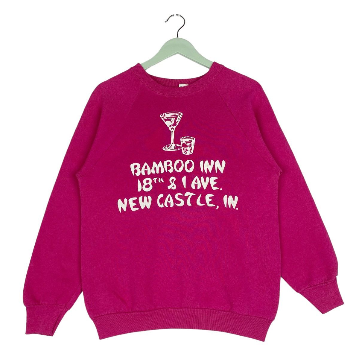 Fruit Of The Loom 80s Bamboo Inn New Castle Sweatshirt Fullover Jumper Size US M / EU 48-50 / 2 - 1 Thumbnail