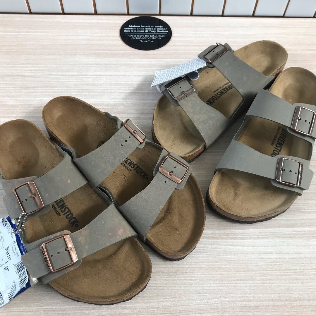 Birkenstock Steal Deal Birkenstock Arizona Birkibuc grey Stone Sandals Size US 9 / EU 42 - 9 Thumbnail