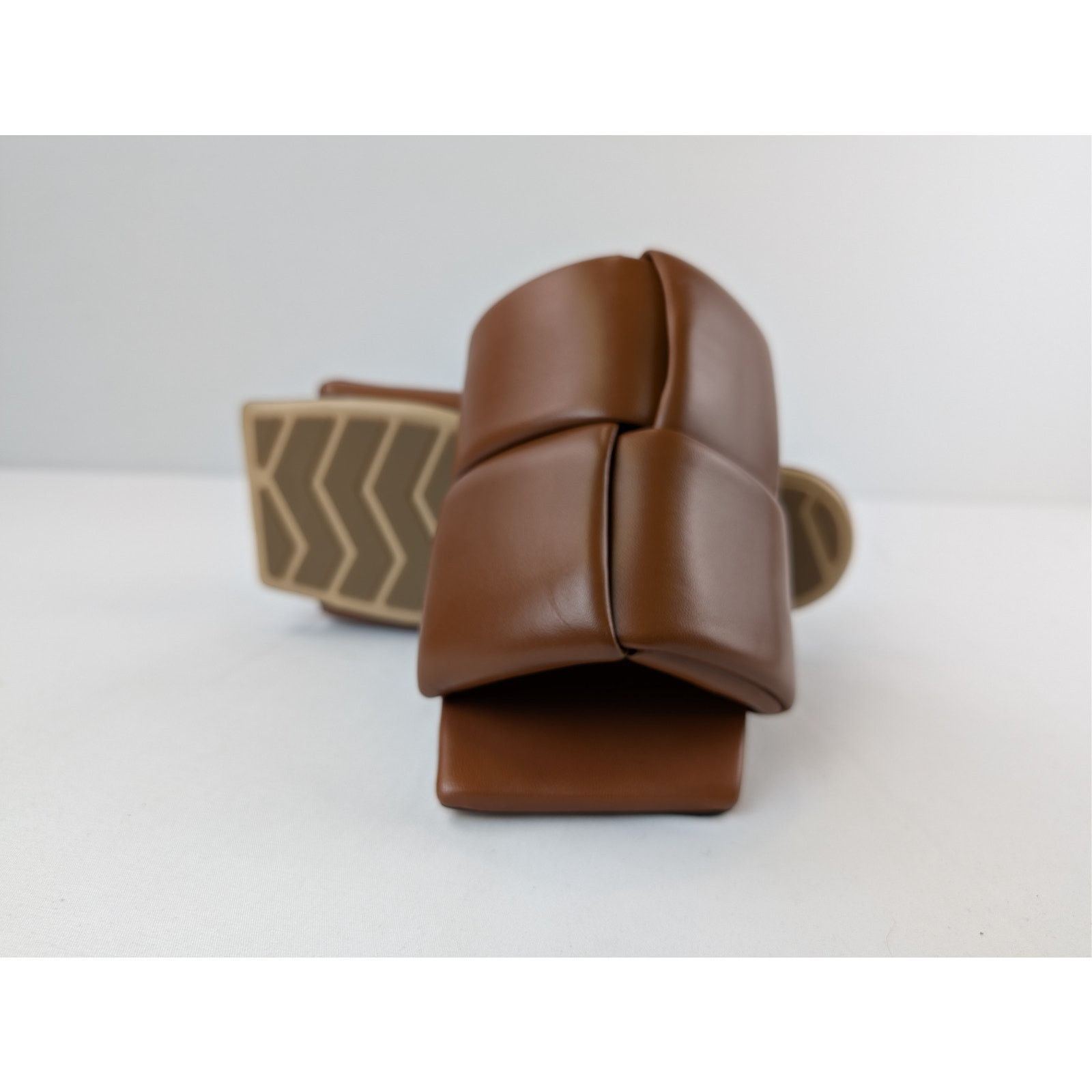Bottega Veneta o1rshd1 Lagoon Nappa Leather Patch Sandal Slipper in Caramel Size US 9 / EU 42 - 13 Thumbnail