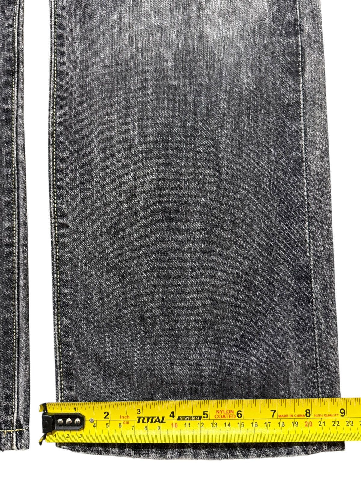 Uniqlo Vintage Y2K Japanese Uniqlo Faded Wash Whiskers Relaxed Fits Size US 35 - 15 Thumbnail