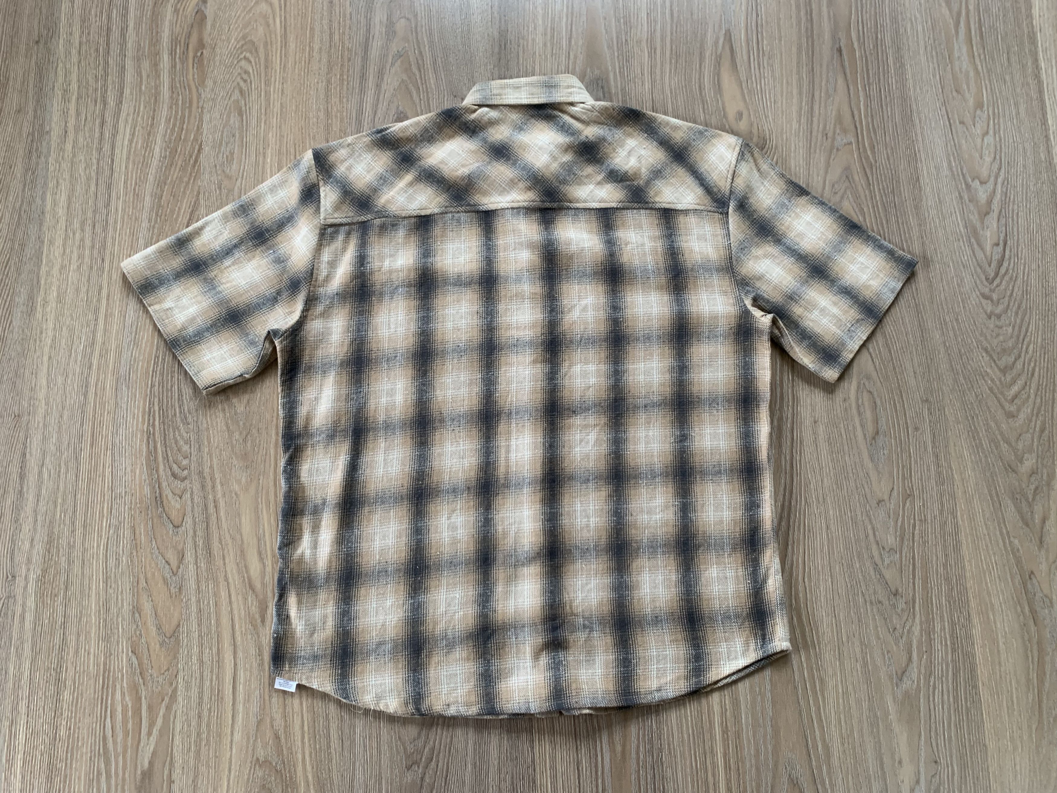 Boohoo Boohoo Man Skate Beige Flannel Short Sleeve Shirt Size US M / EU 48-50 / 2 - 3 Thumbnail