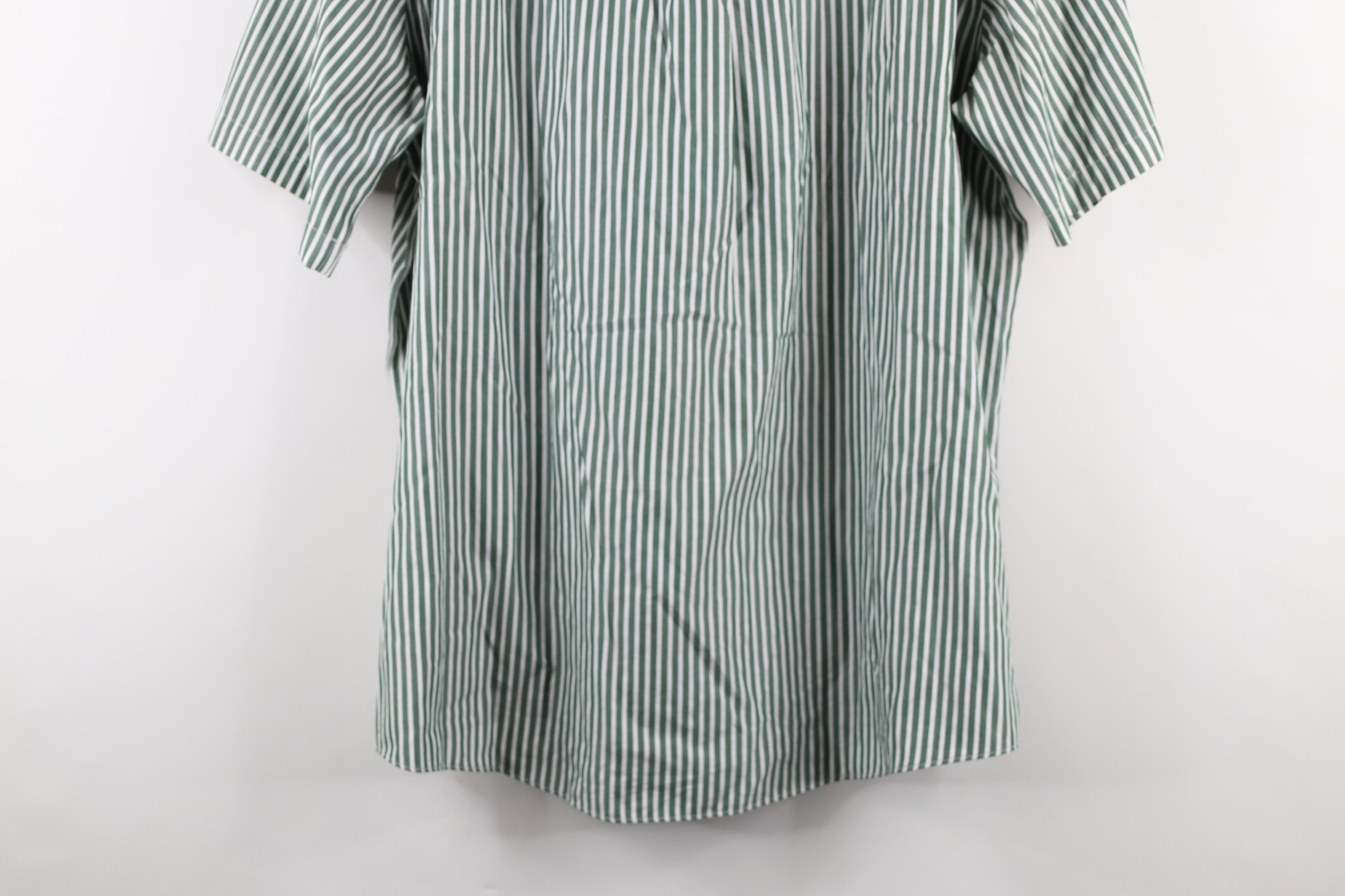 L.L. Bean Vintage LL Bean Wrinkle Resistant Short Sleeve Button Shirt Size US XL / EU 56 / 4 - 11 Thumbnail
