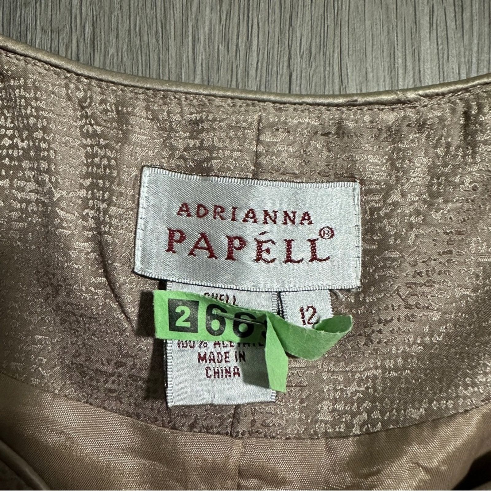 Adrianna Papell Adrianna Papell 100% Silk Beige Blazer Skirt Set Size 12 Size XL / US 12-14 / IT 48-50 - 9 Thumbnail