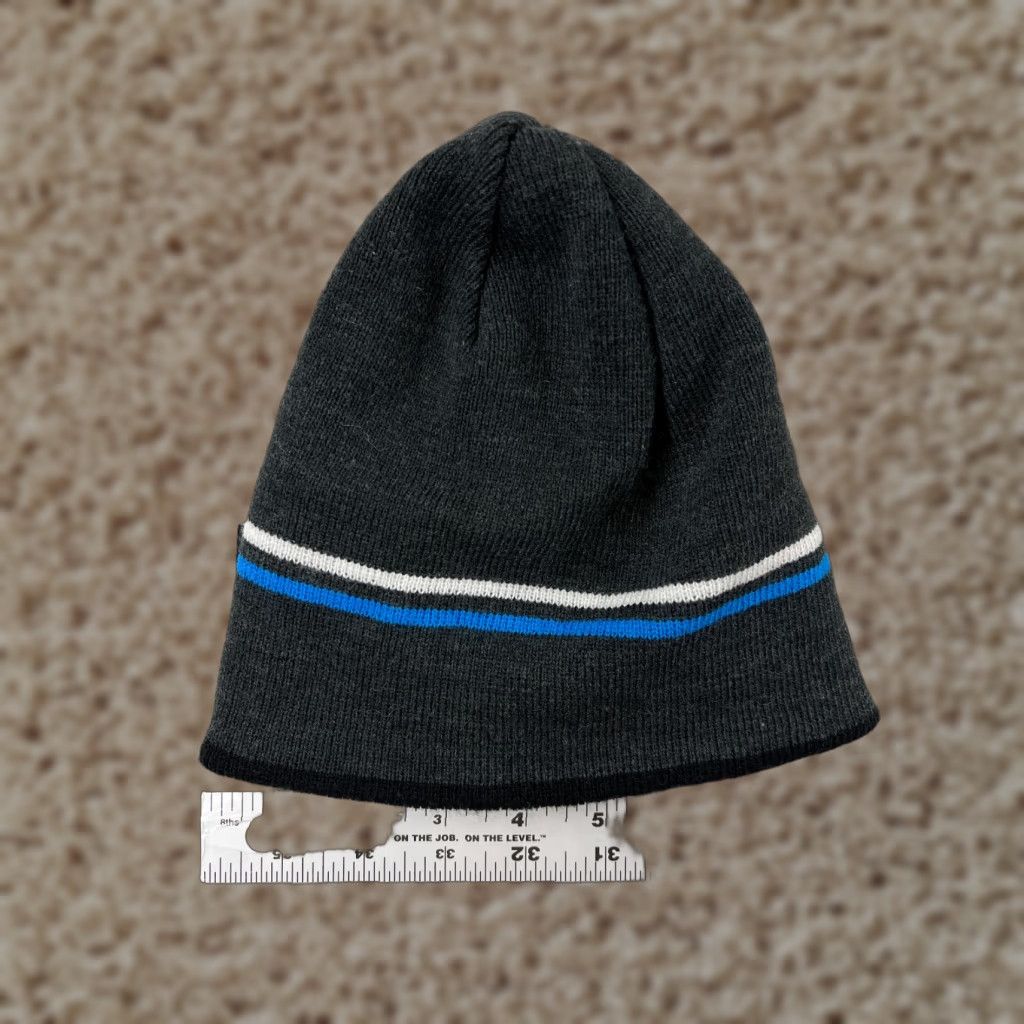 Vintage Gerry Beanie Toque Adult One Size Gray Knit Acrylic Blend Outdoors Ski Snow Beanie Hat Mens Womens Unisex Adults Knit Pattern Striped Winter Style Size ONE SIZE - 1 Thumbnail