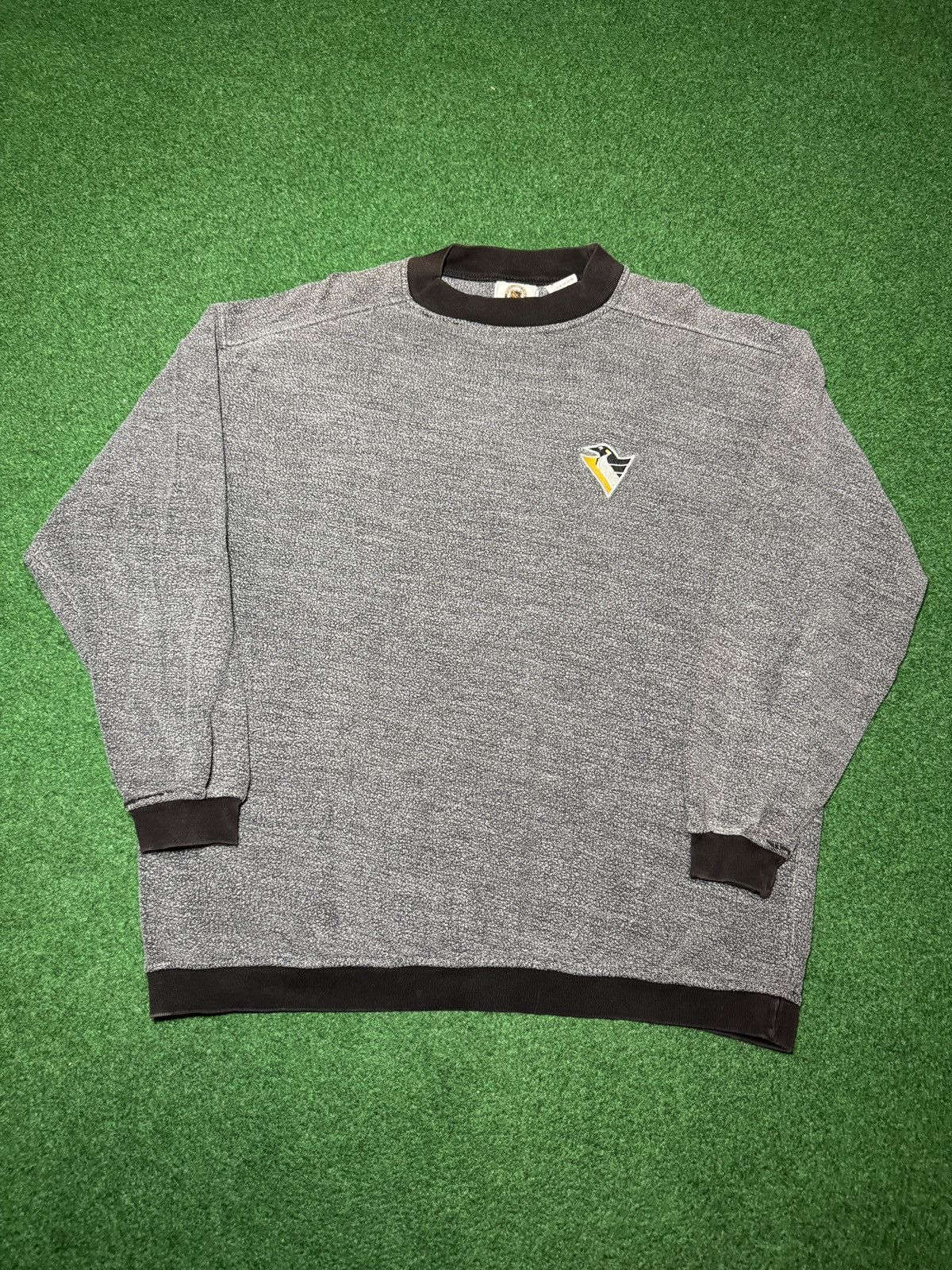 NHL Penguins Vintage Boxy NHL Retro Logo Sweatshirt 90s 26x29 XL Size US XL / EU 56 / 4 - 1 Thumbnail
