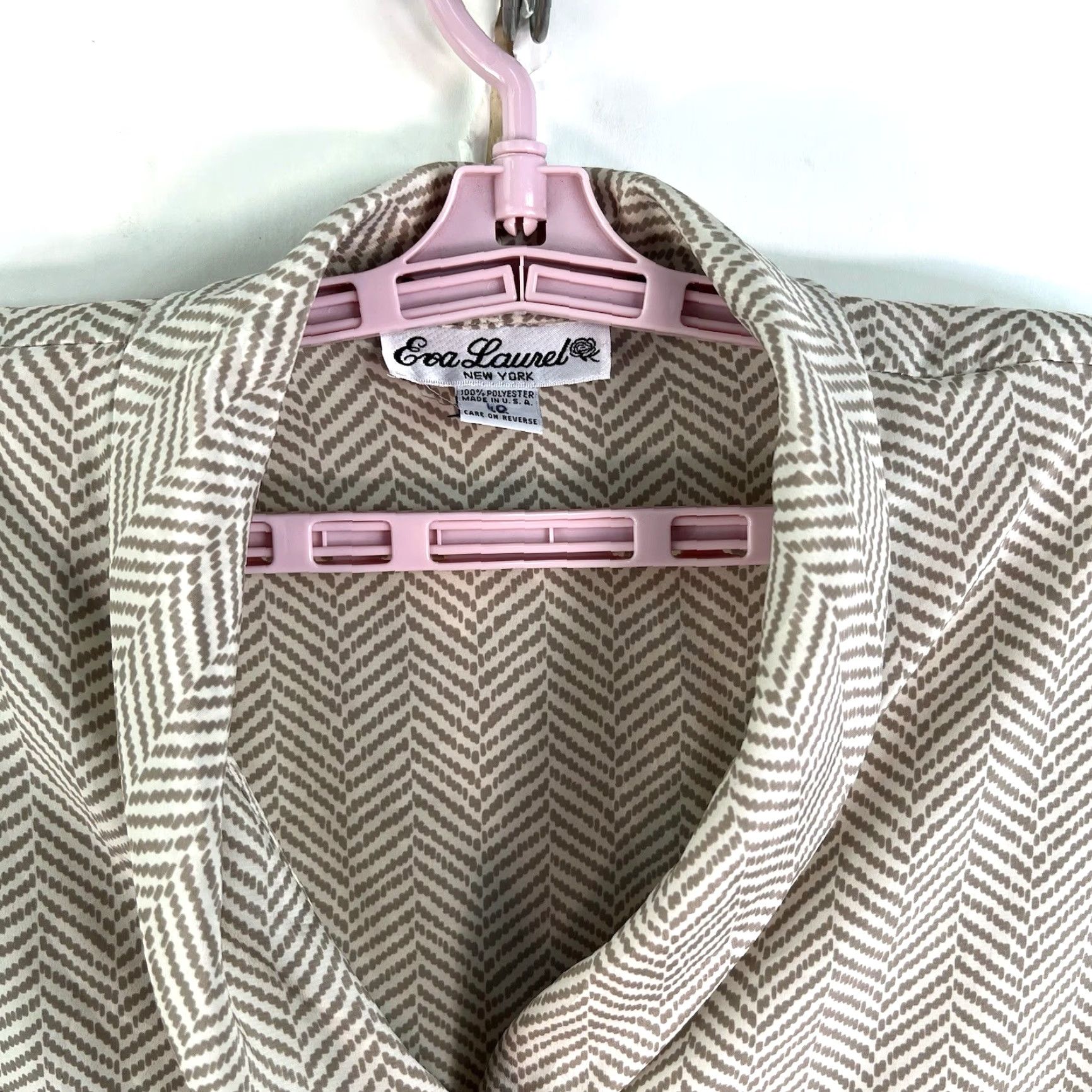 Vintage VINTAGE Eva Laurel Blouse Shawl Collar Herringbone Button-Up Women's Size 10 Beige 70s Pattern Mens? Women? Size L / US 10 / IT 46 - 3 Thumbnail
