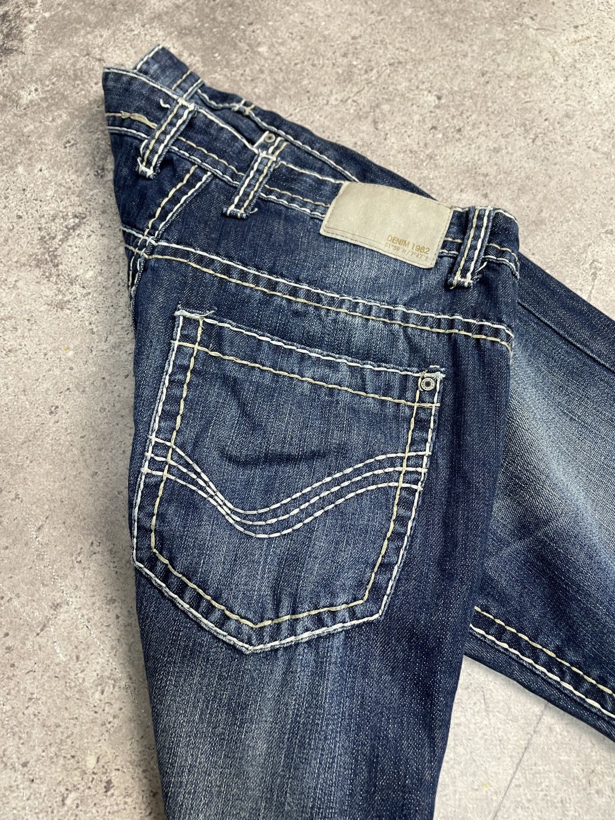 True Religion Vintage Y2K Like True Religion Distressed Jeans Ripped Blue Size US 31 - 12 Thumbnail