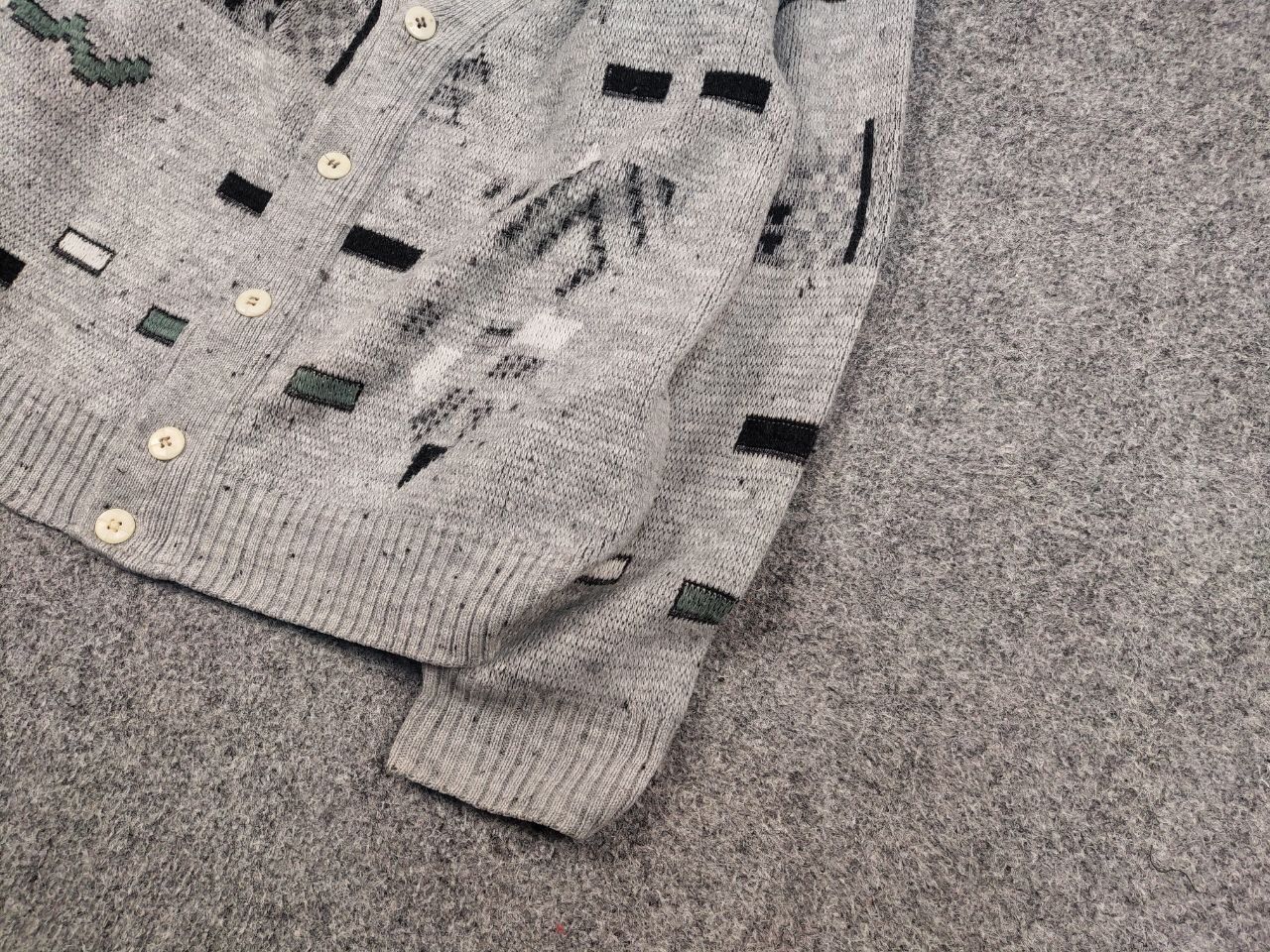 Japanese Brand Vintage 90's Japanese Style Knit Art Gray Pattern Cardigan Size US L / EU 52-54 / 3 - 5 Thumbnail