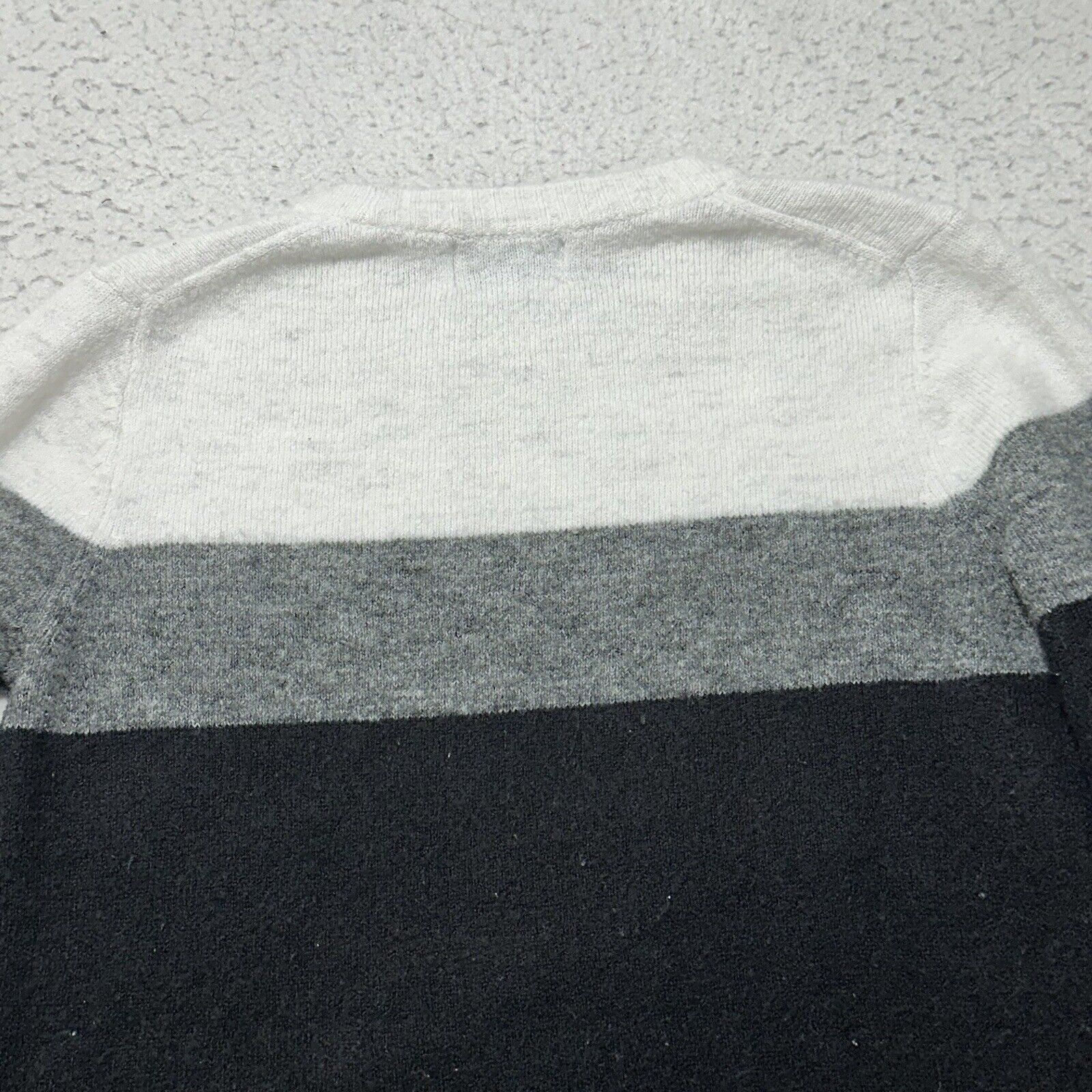 Old Navy Old Navy Small Lightweight Sweater Black White Gray Striped Size S / US 4 / IT 40 - 11 Thumbnail