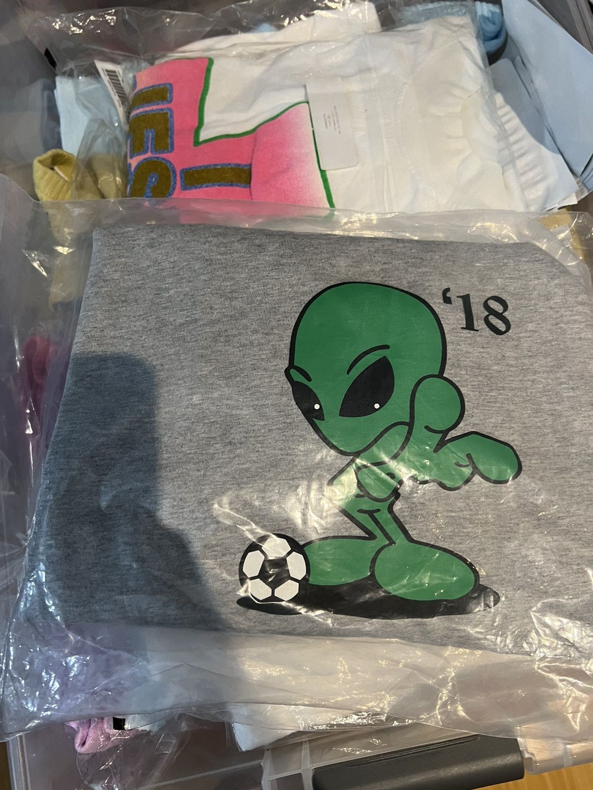 Gosha Rubchinskiy Gosha - Oversized Alien Grey T-Shirt Soccer Size US M / EU 48-50 / 2 - 2 Thumbnail