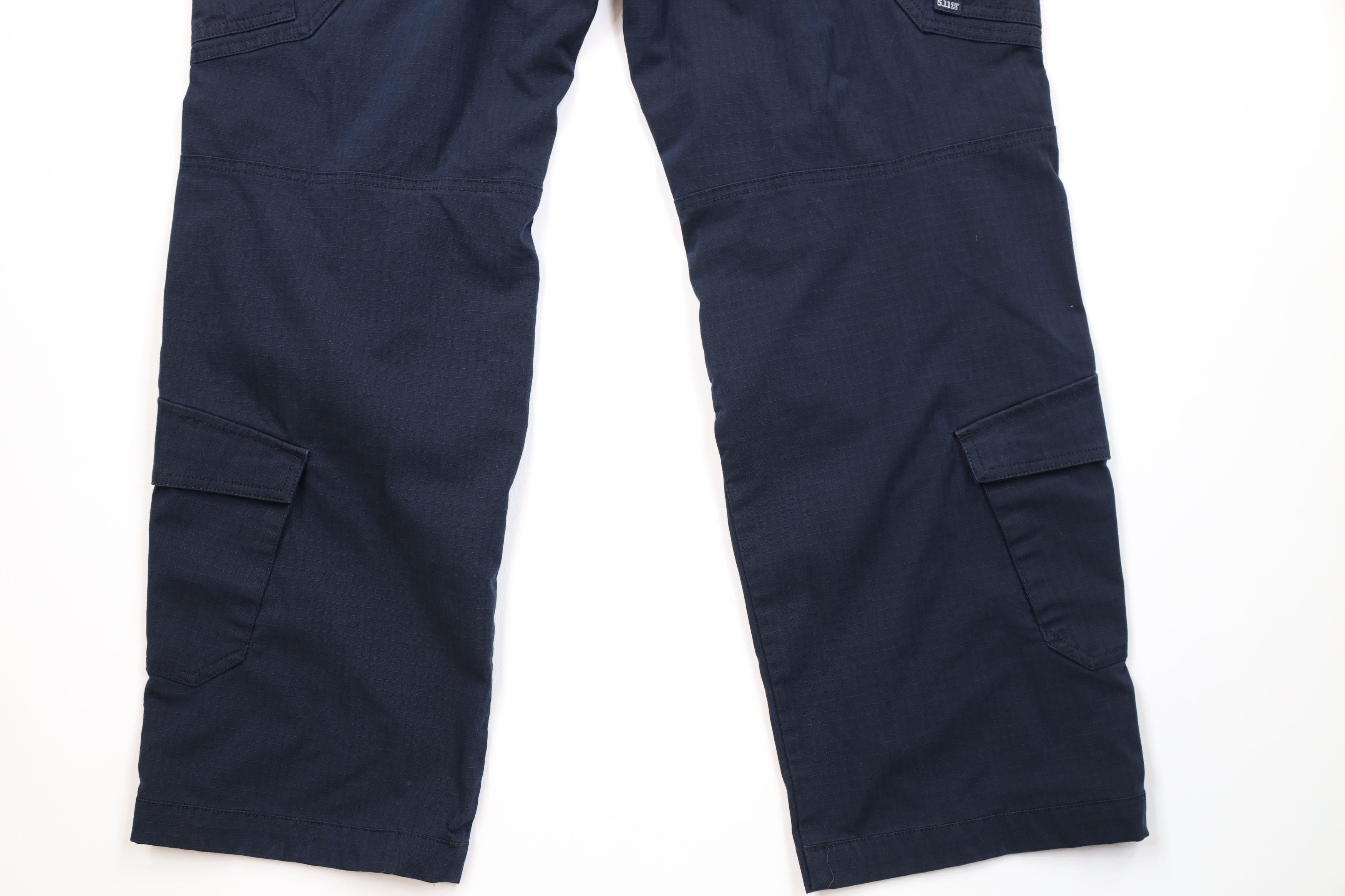 Vintage 5.11 Tactical Series EMS Uniform Cargo Pants Navy Blue Size US 36 / EU 52 - 10 Thumbnail